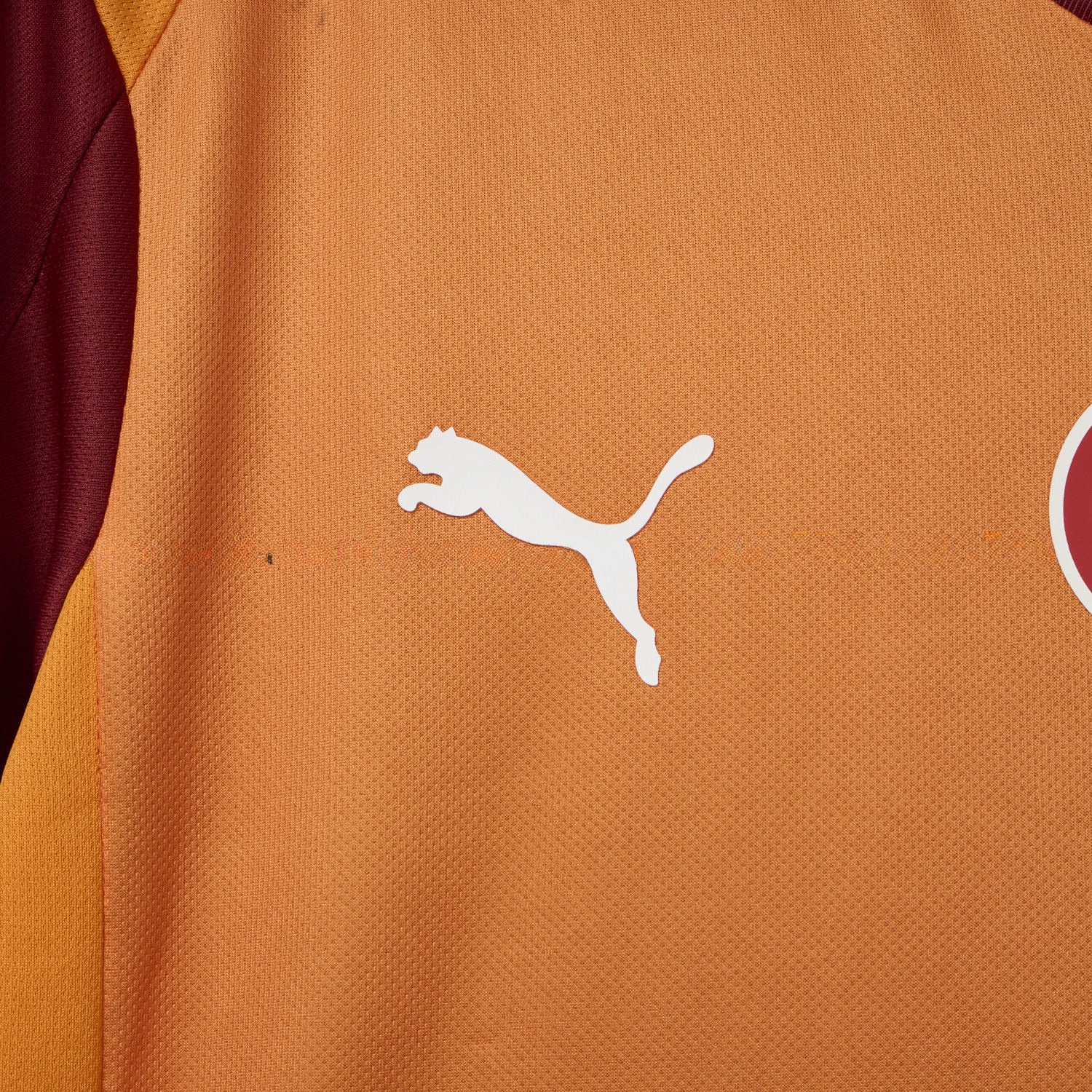 Galatasaray 25-26 Home Jersey with Five Stars - Fans Version - UnitedFutballJersey