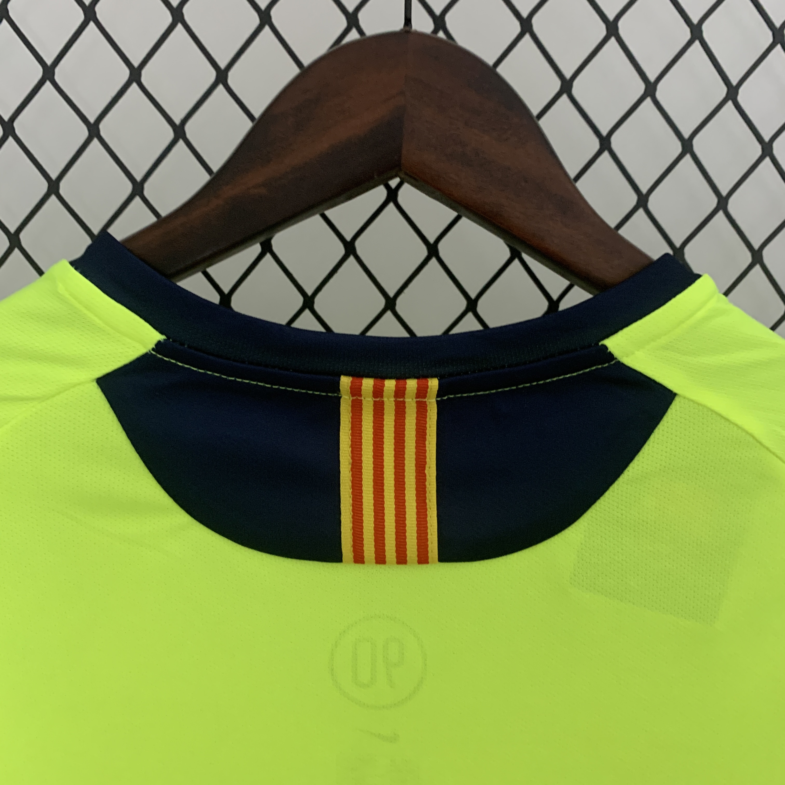B.A.R.S.A Retro 05-06 Away Stadium Long Sleeve Jersey - UnitedFutballJersey