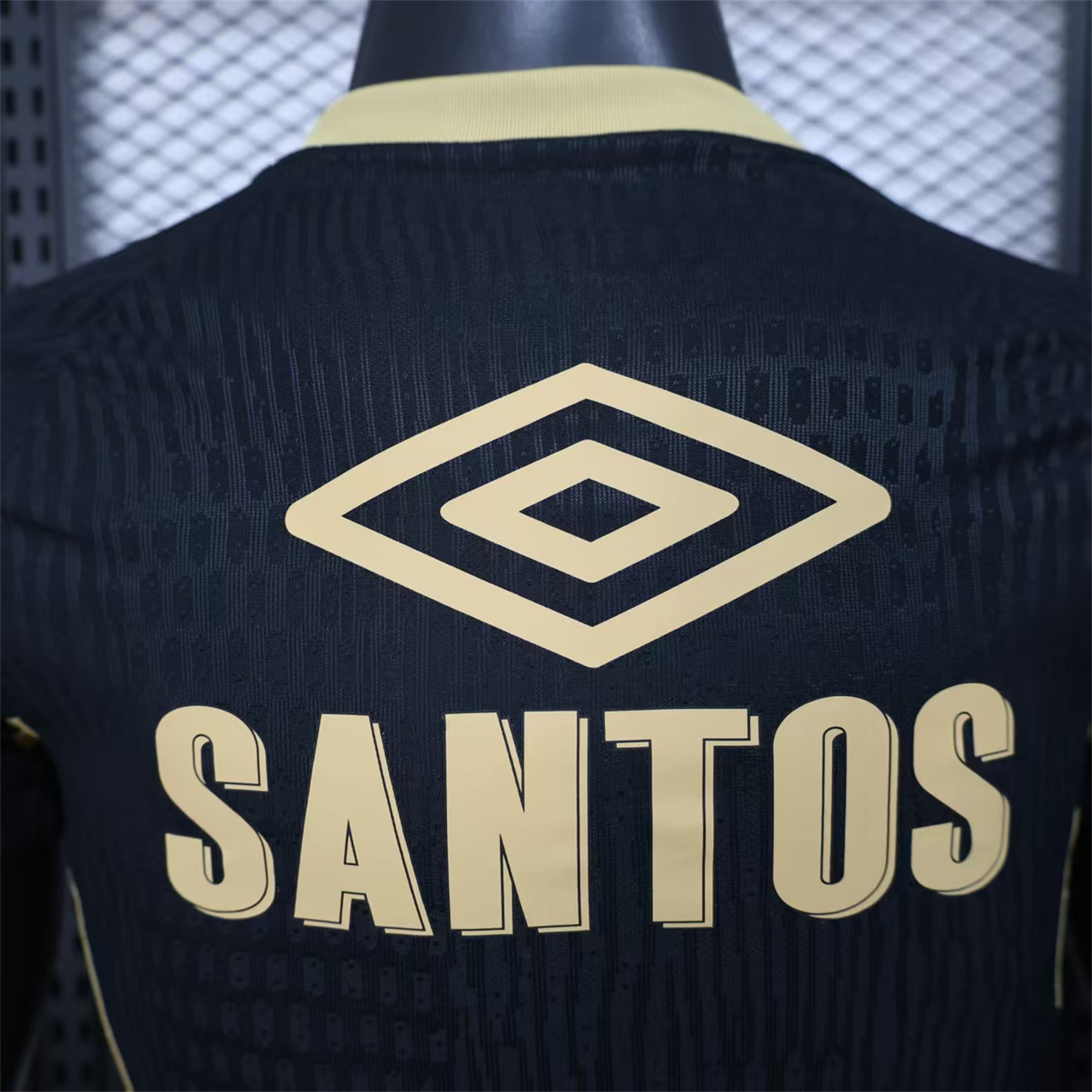 Santos 2025-26 Goalkeeper Black Jersey With Sponsors - Player Version - UnitedFutballJersey