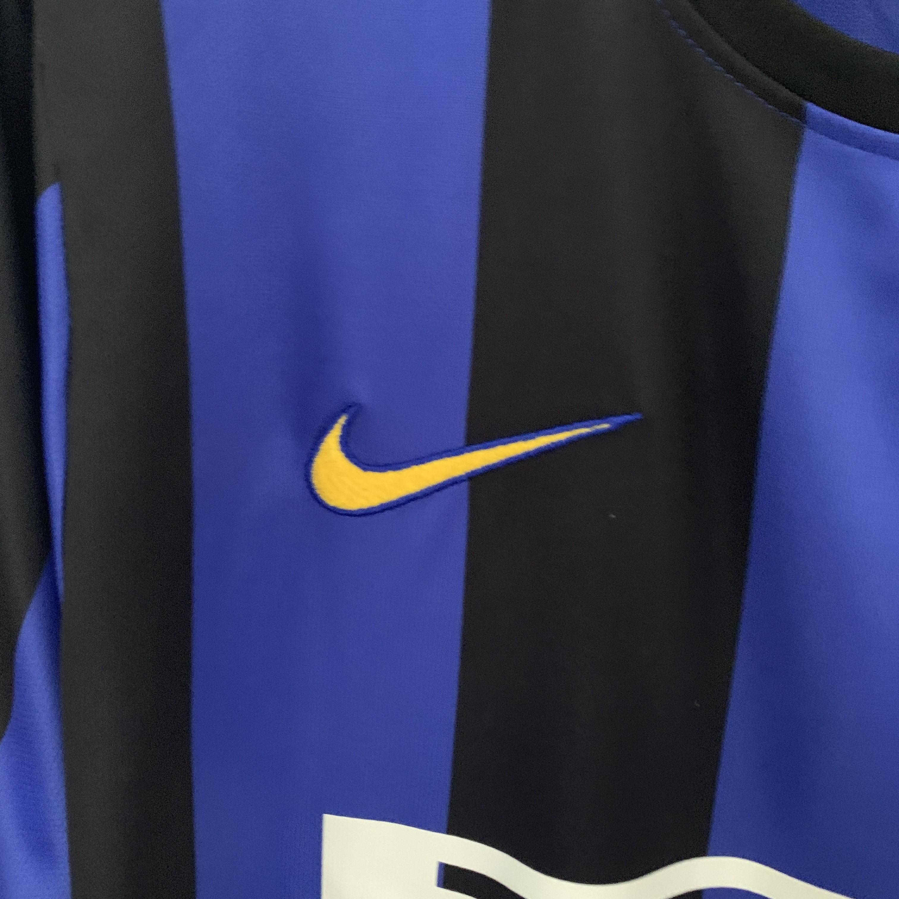Retro Inter Milan 1999-00 Home Stadium Jersey - UnitedFutballJersey