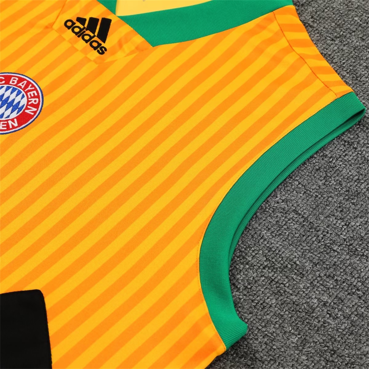 Bayern Munich 23-24 Yellow Green Training Vest Suit - UnitedFutballJersey