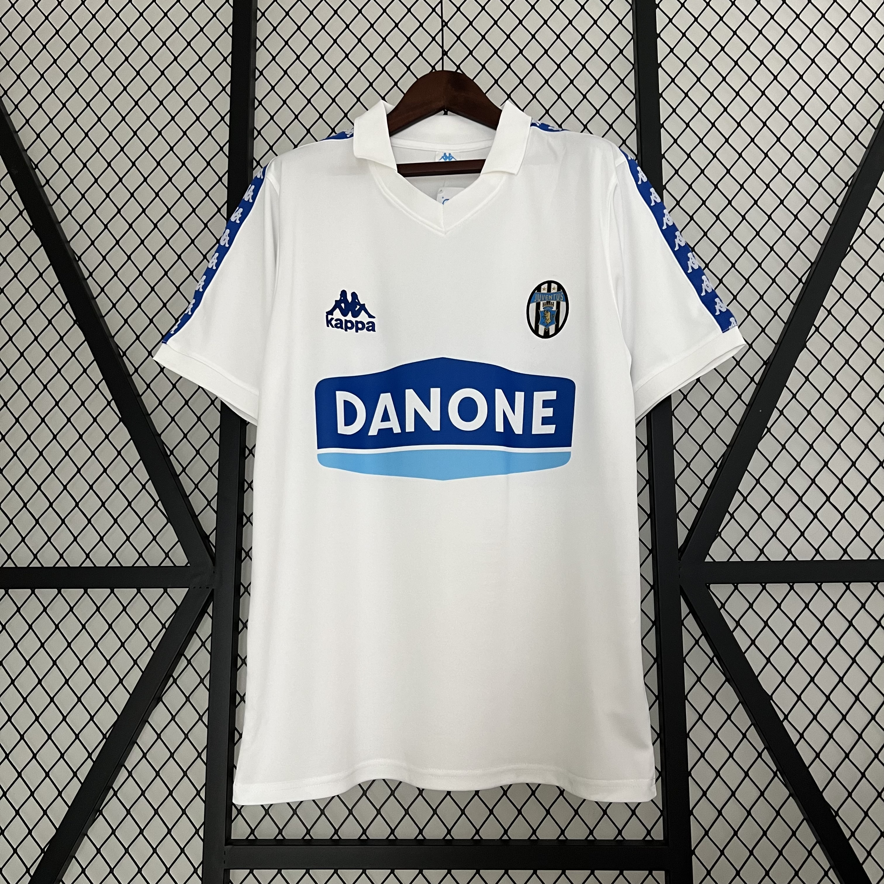 Retro Juventus 1990-92 White Training Jersey - UnitedFutballJersey