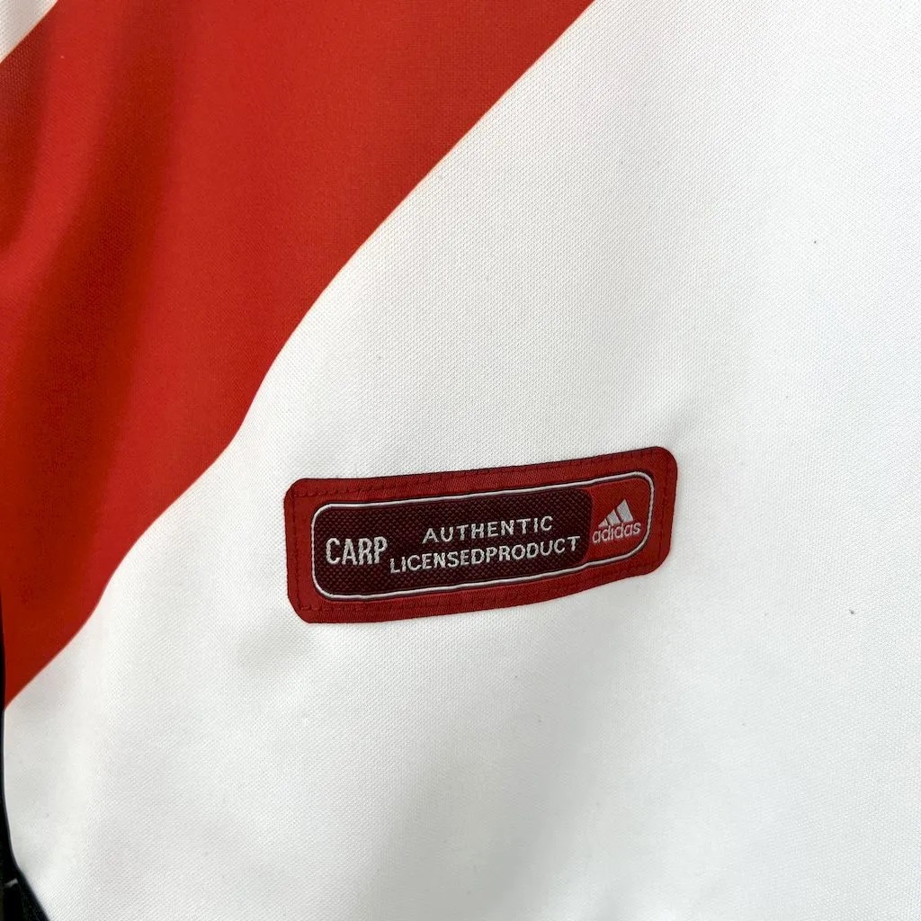 Retro River Plate 2000-01 Home Jersey - UnitedFutballJersey