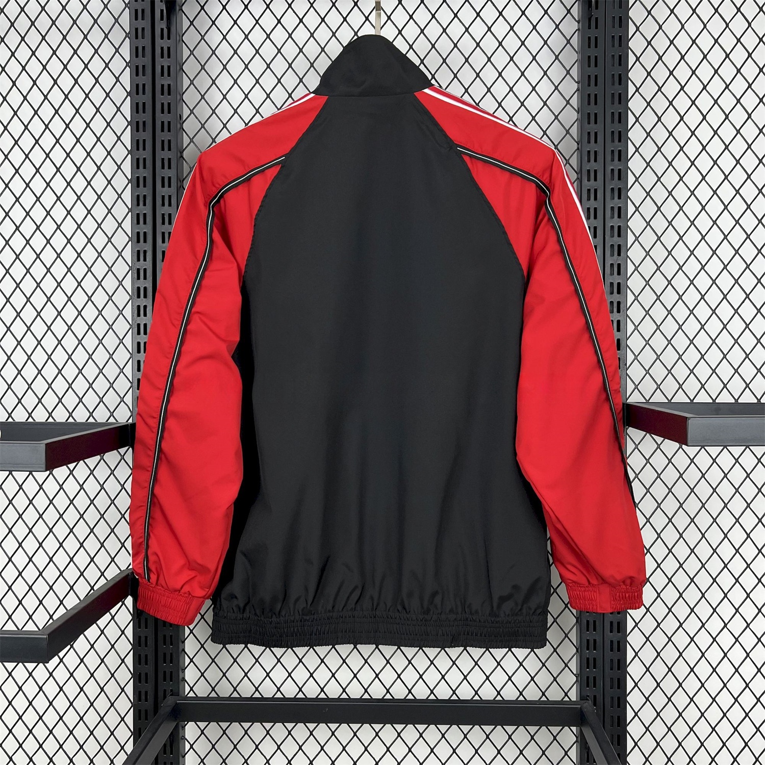 Retro Manchester United 1998-99 Throwback Windbreaker Jacket - Black and Red - UnitedFutballJersey