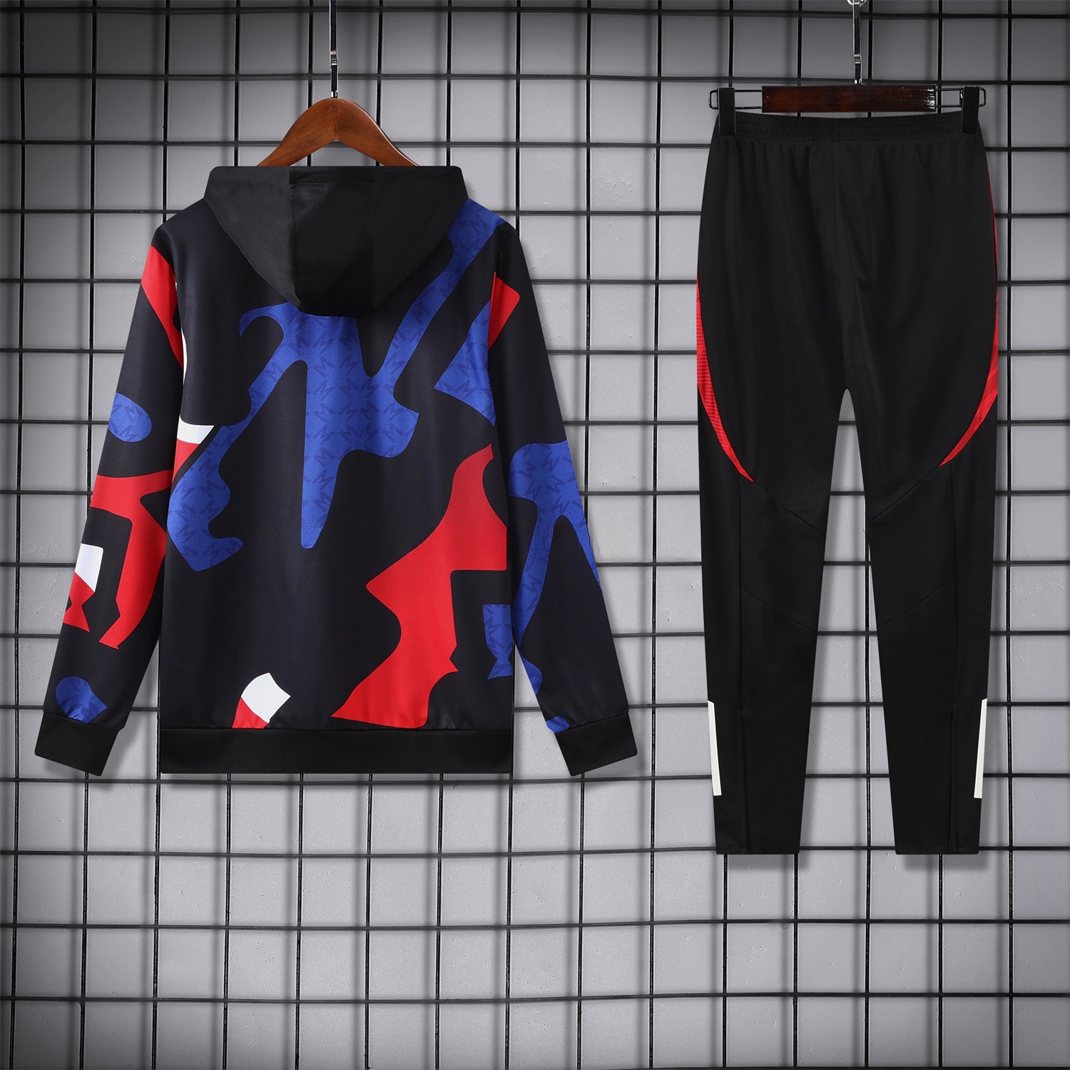 Manchester United 24-25 Pre-Match Traning Hoodie Set - Black Top and Pants - UnitedFutballJersey