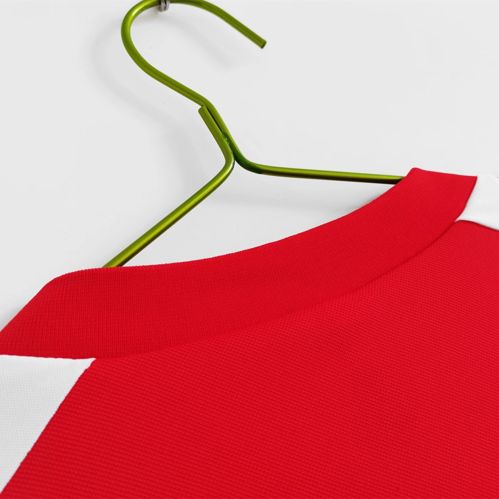 Retro Wales 1982 Home Stadium Jersey - UnitedFutballJersey