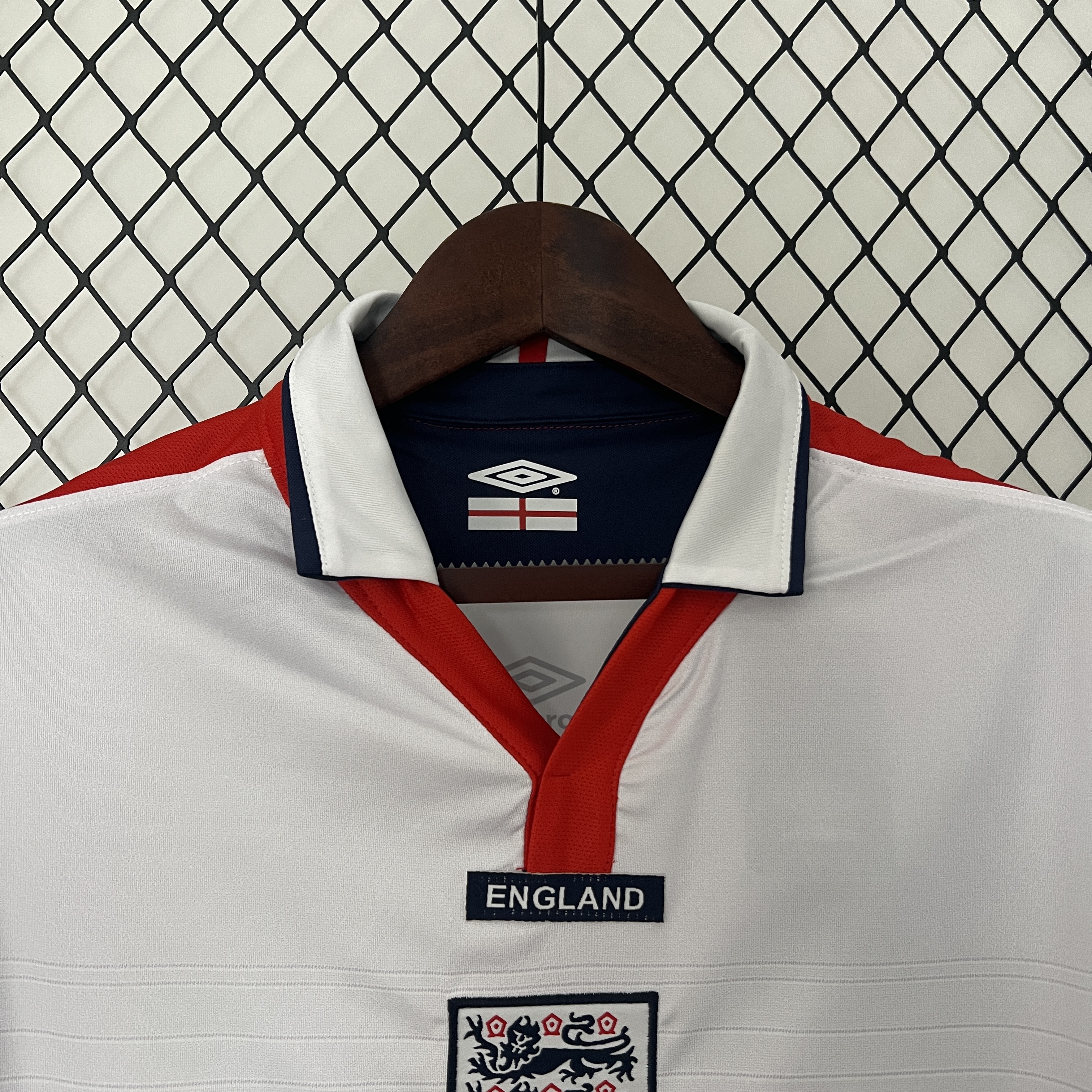 Retro England 2004 Home Stadium Jersey - UnitedFutballJersey