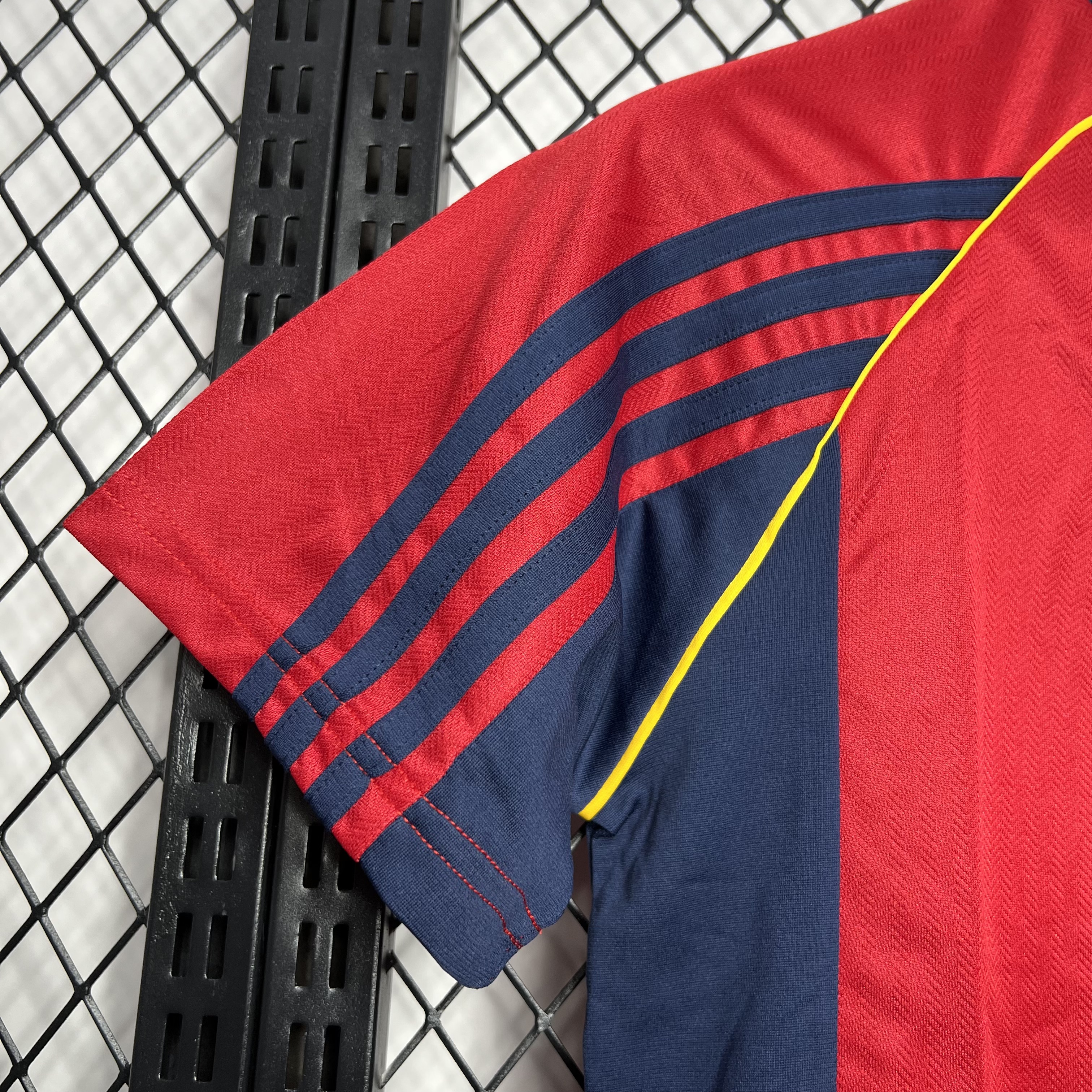 Retro Spain 1998 Home Stadium Jersey - UnitedFutballJersey
