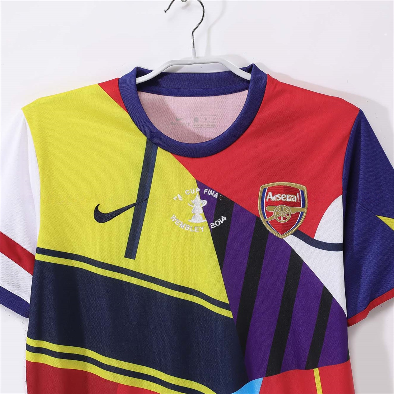 Retro Arsenal 2014 FA CUP Trophy Commemorative Jersey - UnitedFutballJersey