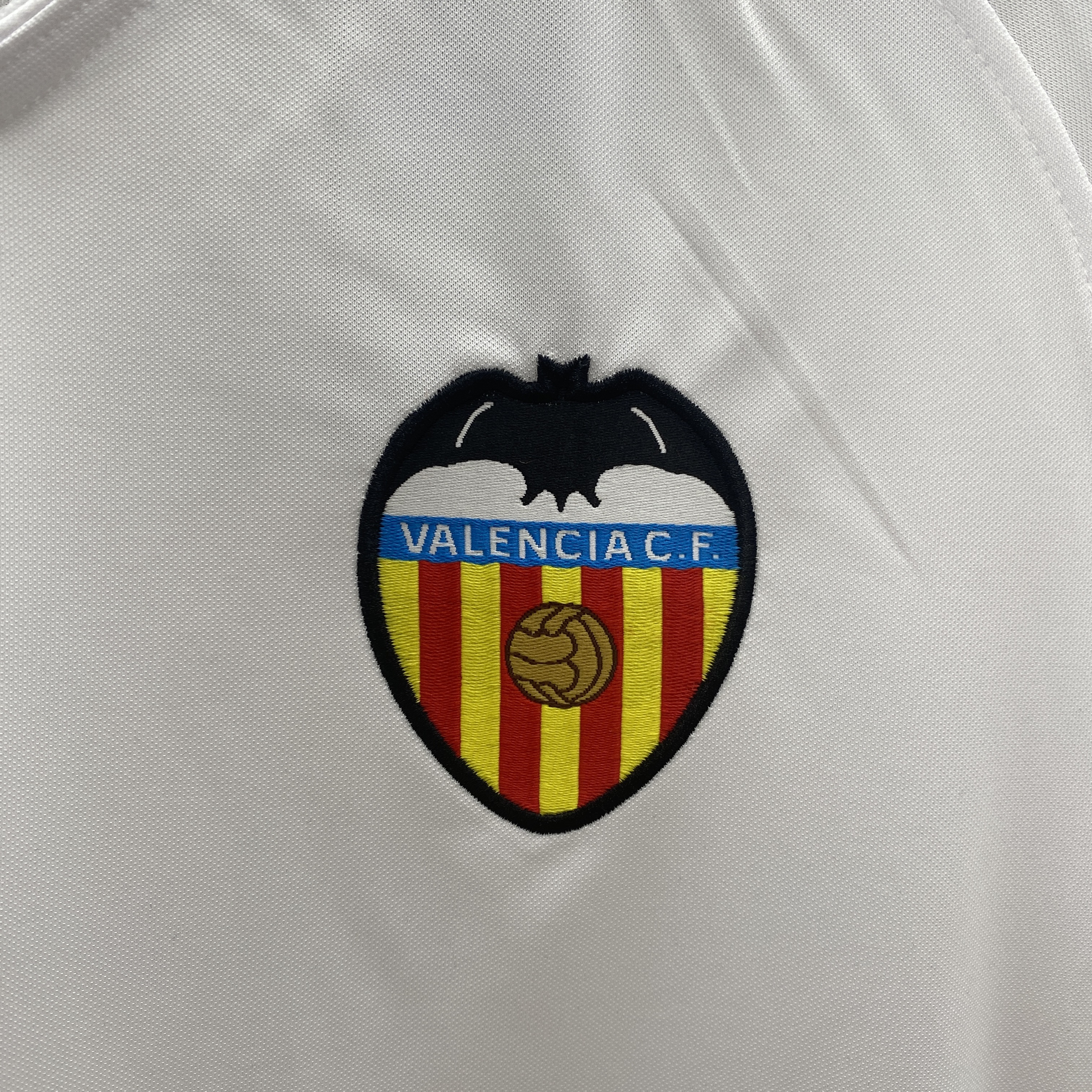 Retro Valencia 2006-07 Home Jersey - UnitedFutballJersey