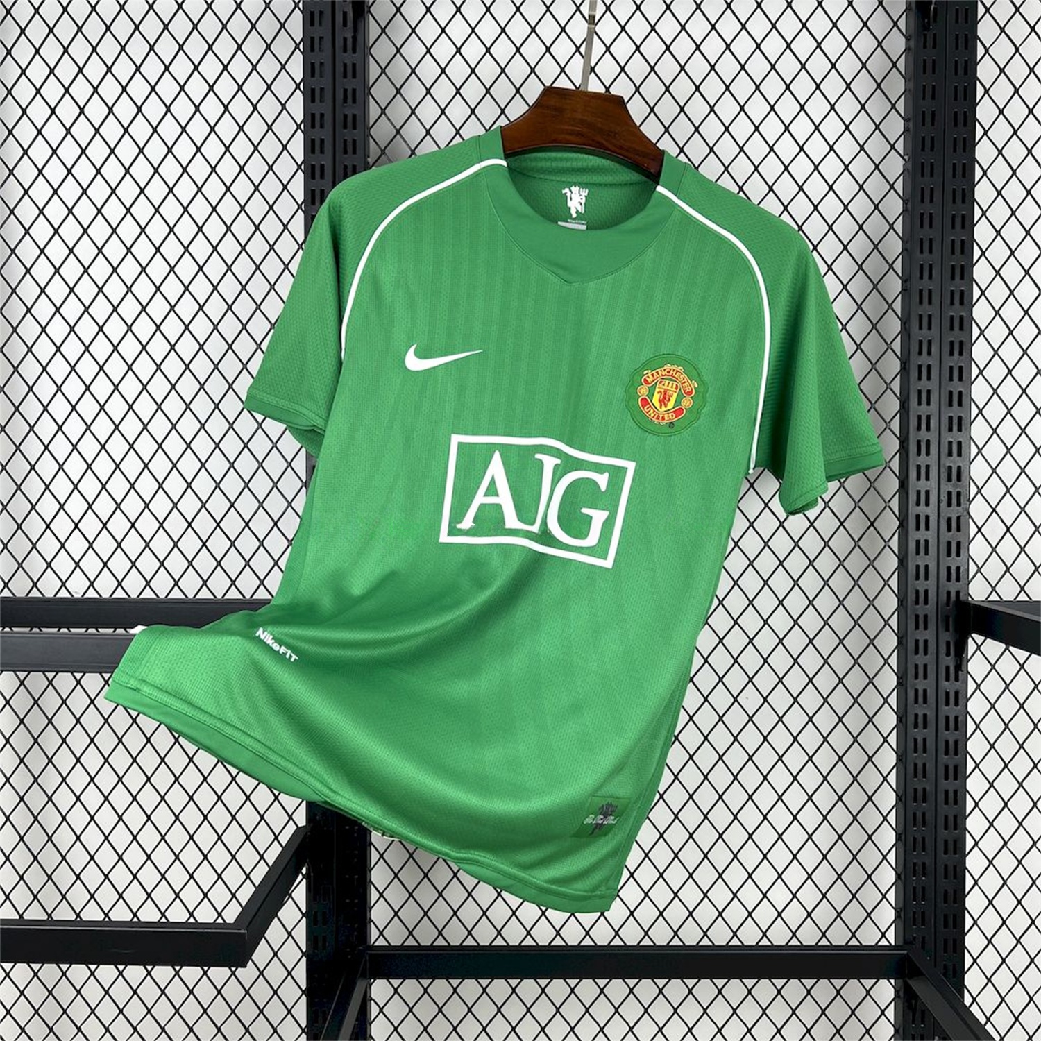 Retro Manchester United 2007-08 Green Goalkeeper Jersey - UnitedFutballJersey