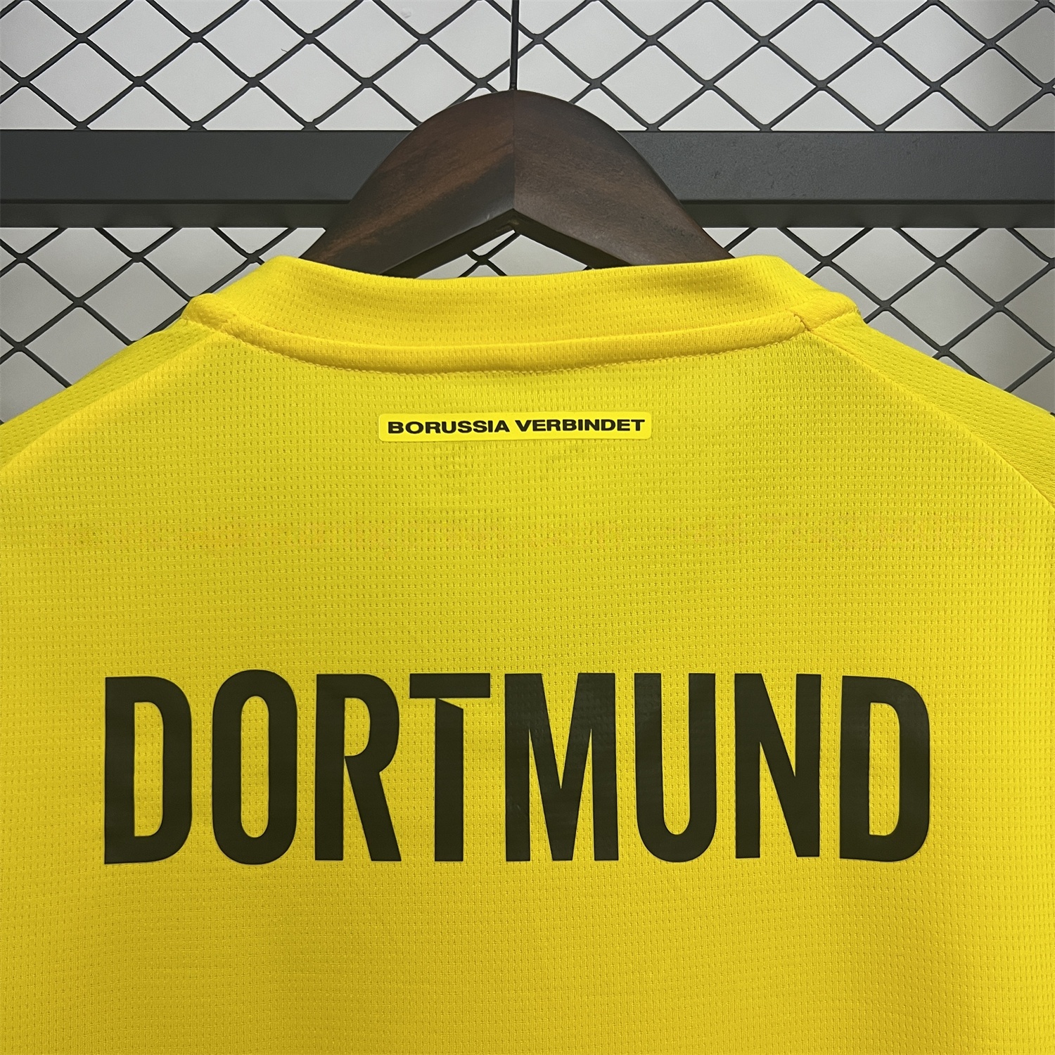 Dortmund 25-26 Yellow Pre-match Training Jersey - Fans Version - UnitedFutballJersey