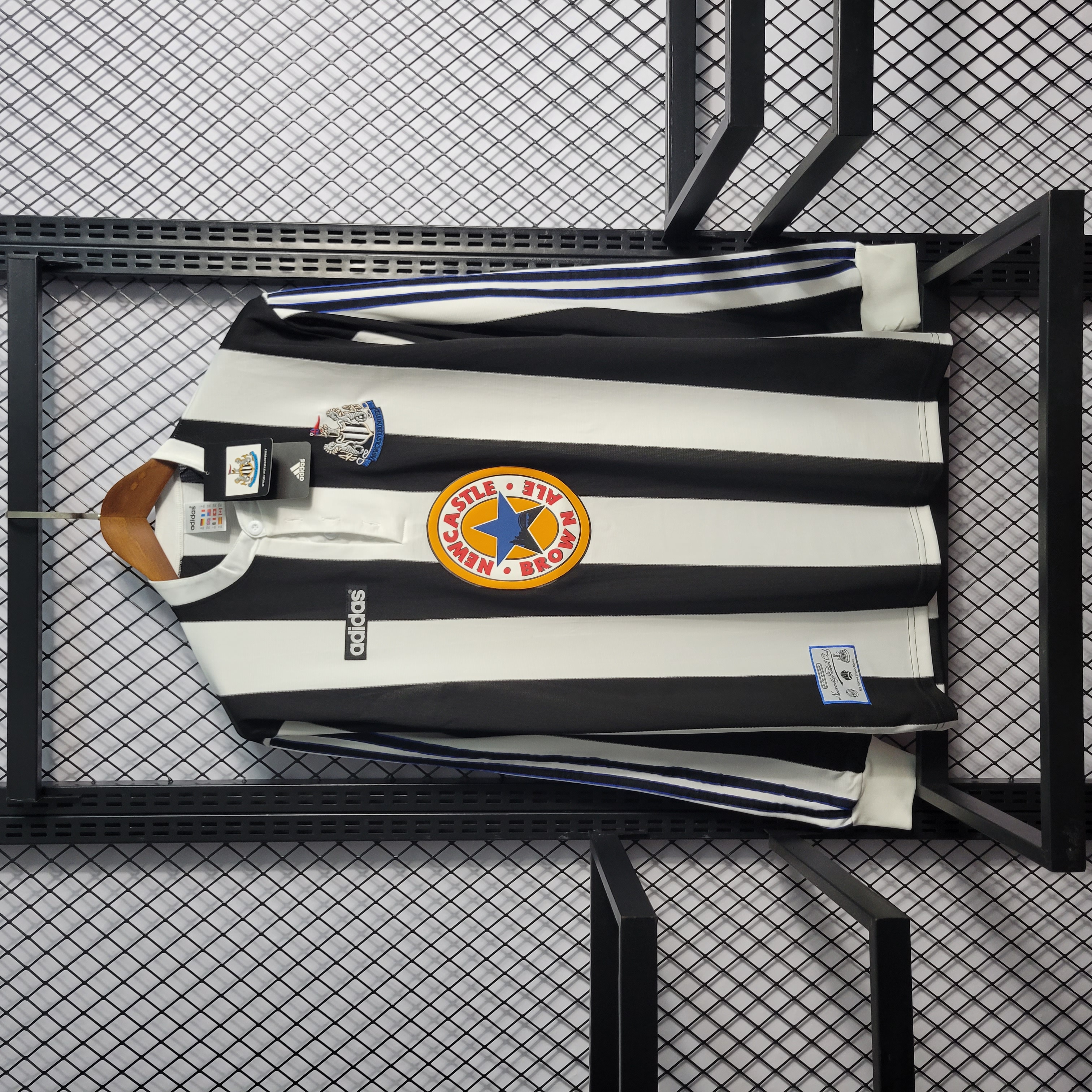 Retro Newcastle United 1995-97 Home Long Sleeve Jersey - UnitedFutballJersey
