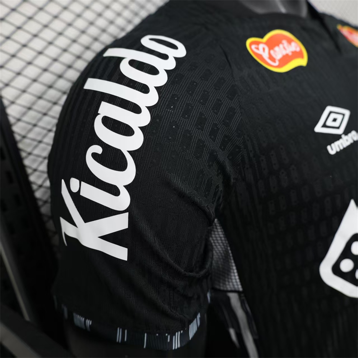 Santos 2025-26 Goalkeeper 2 Black Jersey With Sponsors - Player Version - UnitedFutballJersey