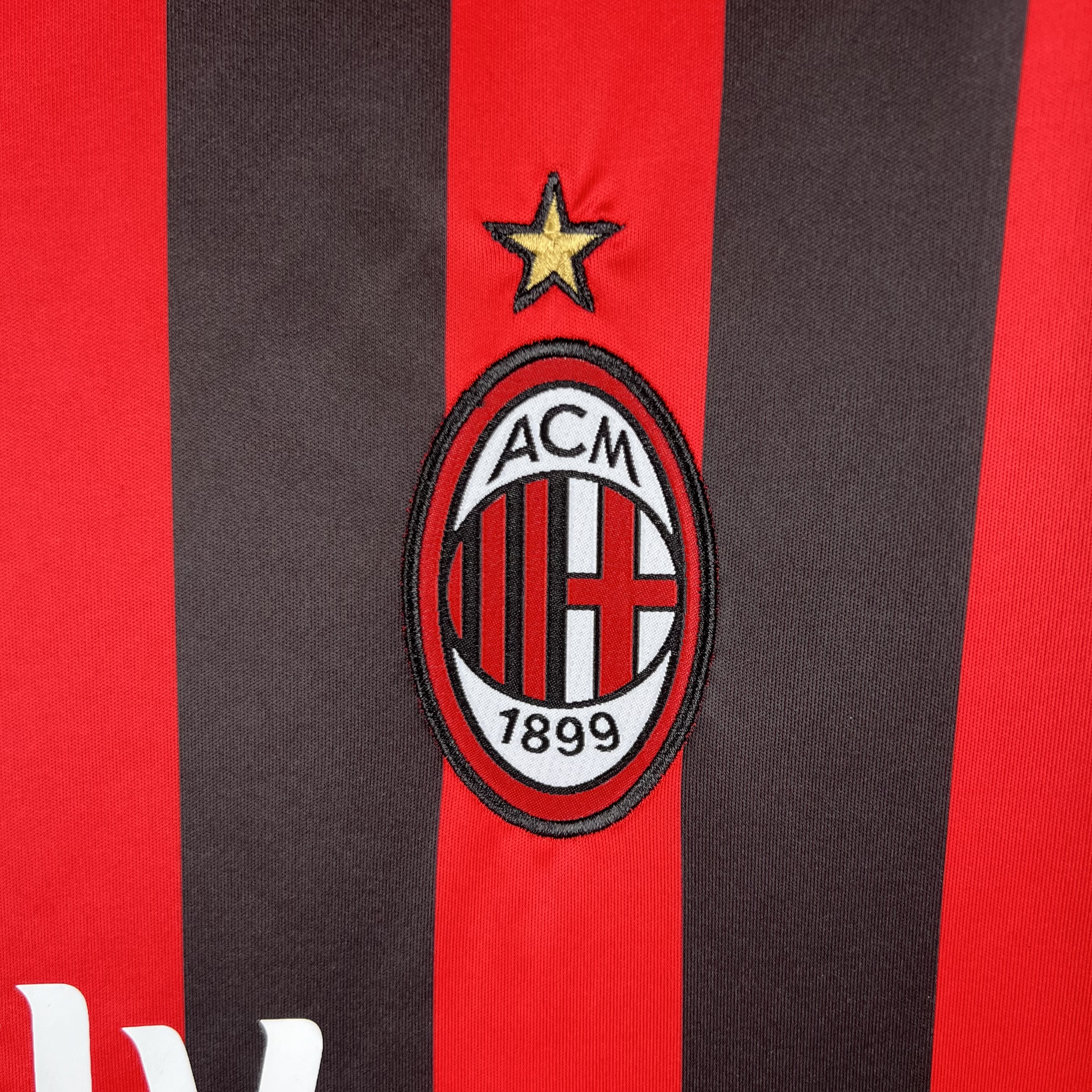 Retro AC Milan 2017-18 Home Stadium Jersey - UnitedFutballJersey