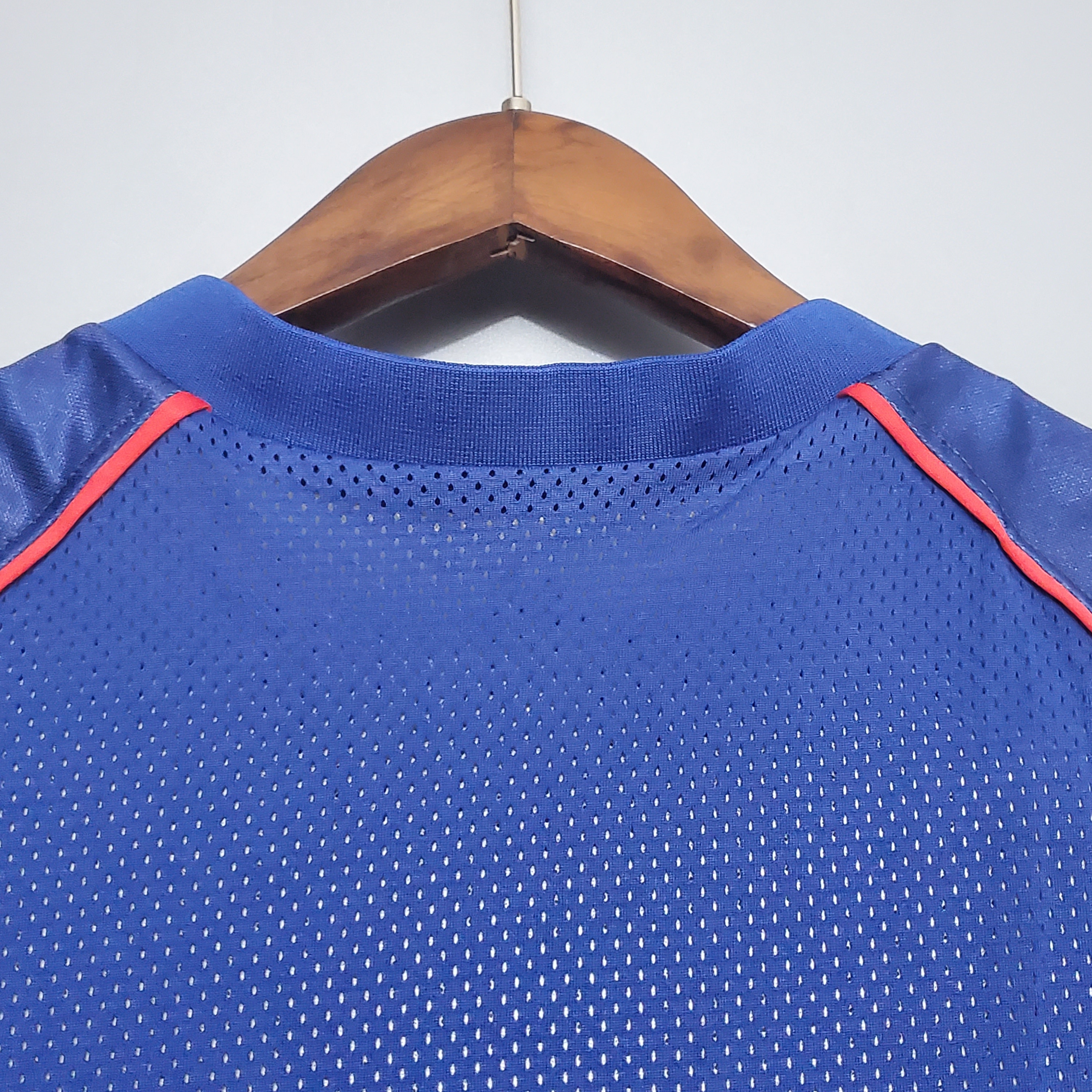 Retro Japan 2002 Home Stadium Jersey - UnitedFutballJersey