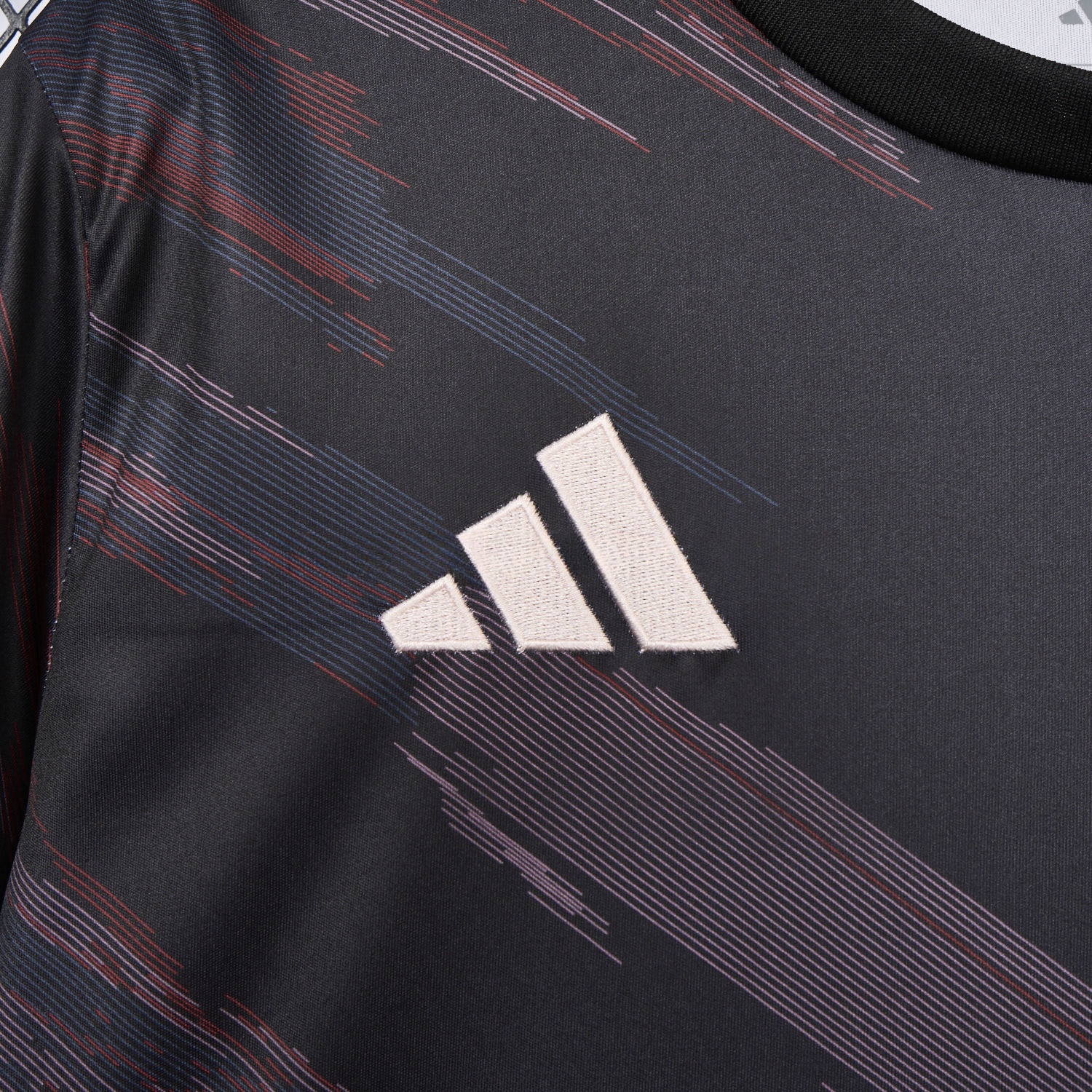 Bayern Munich 25-26 Black & Red Stripe Training Jersey - Fans Version - UnitedFutballJersey