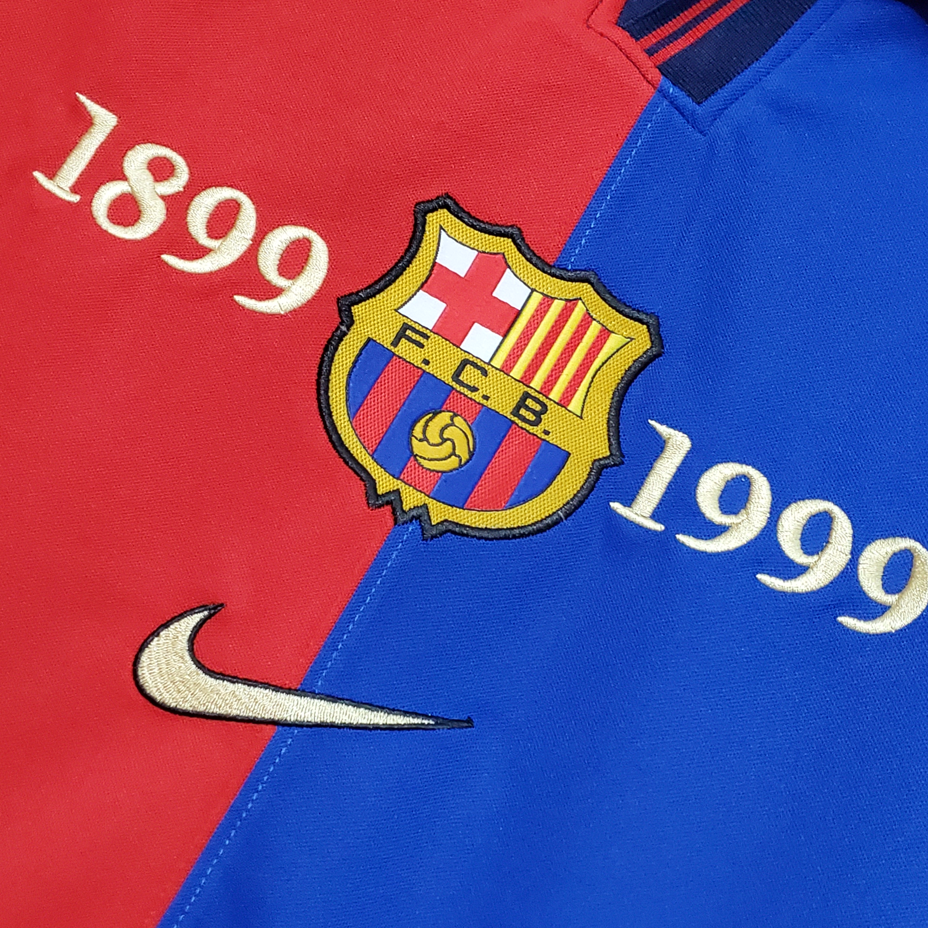 B.A.R.S.A Retro 99-00 Home Stadium Jersey - UnitedFutballJersey