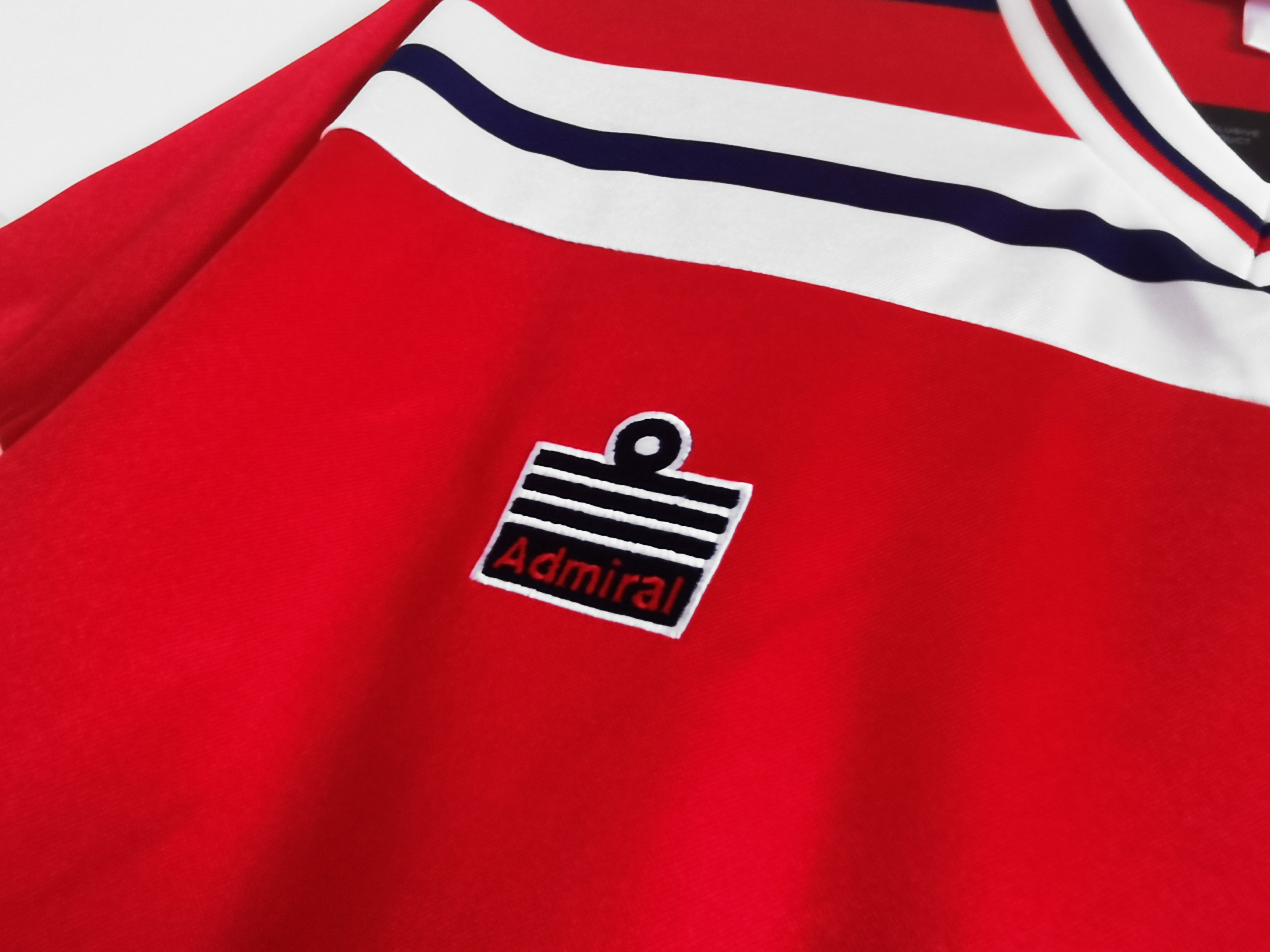 Retro England 1982 Away Stadium Jersey - UnitedFutballJersey