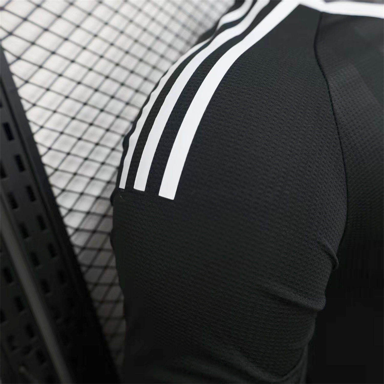 Liver.pool 25-26 Black Trefoil Goalkeeper Jersey - Player Version - UnitedFutballJersey