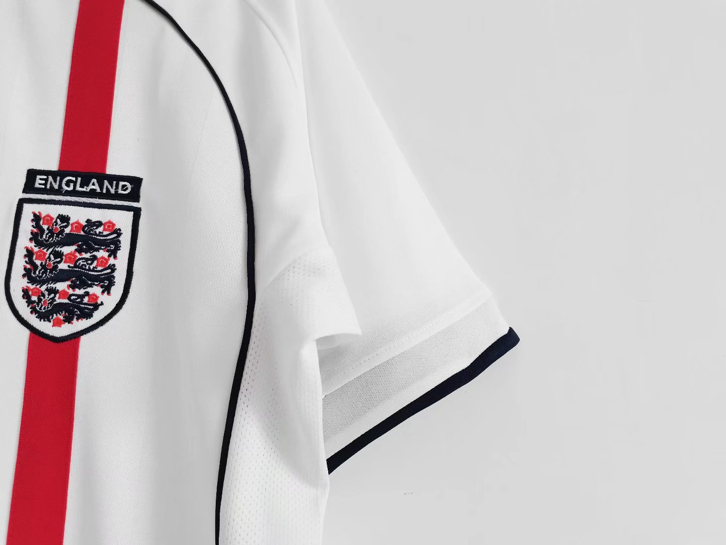 Retro England 2002 Home Stadium Jersey - UnitedFutballJersey