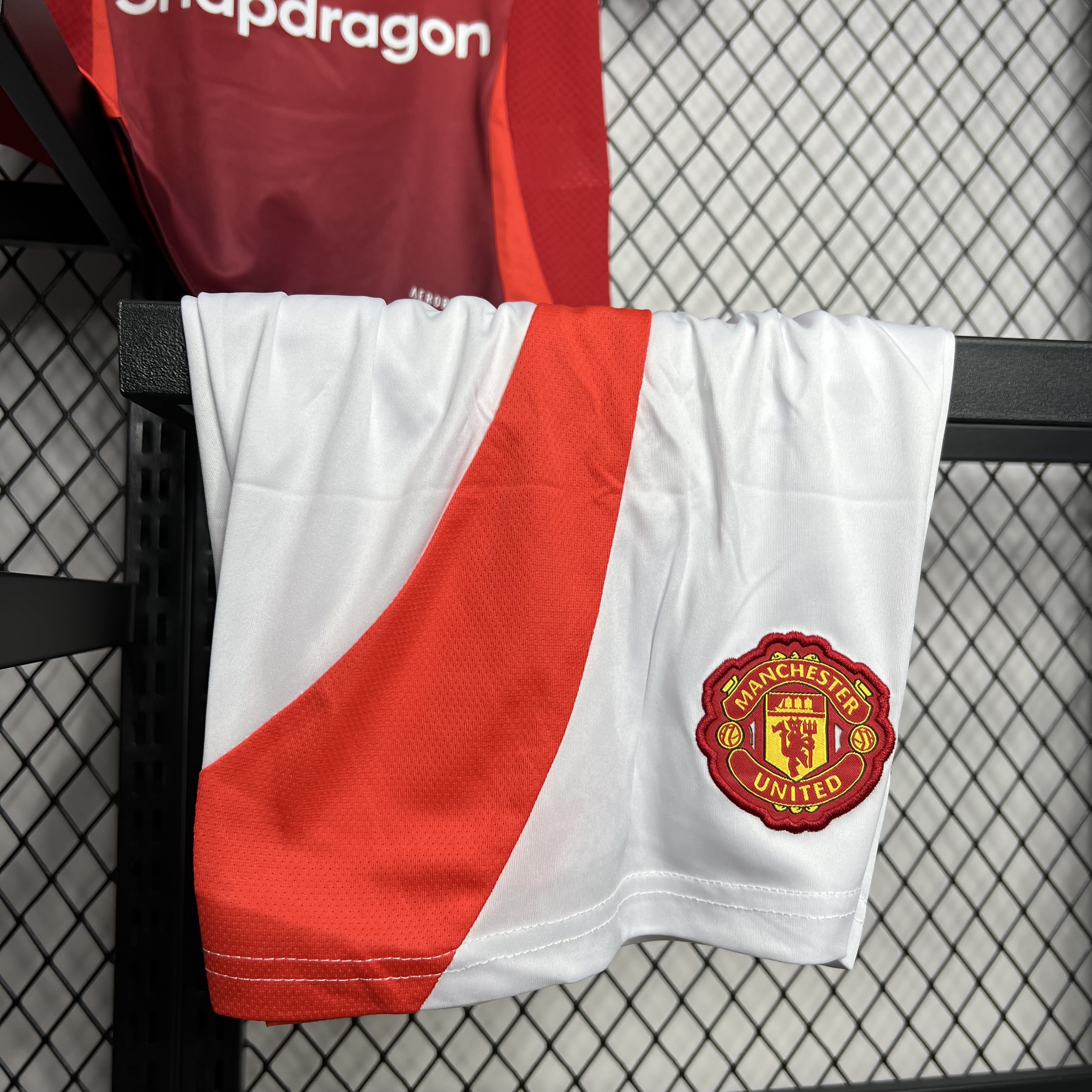 Manchester United 24-25 Home Stadium Kids Kit - UnitedFutballJersey