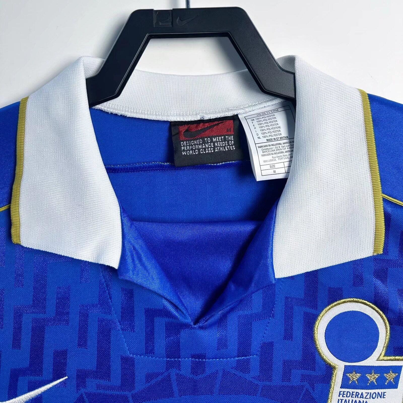 Retro Italy 1995 Home Jersey - UnitedFutballJersey