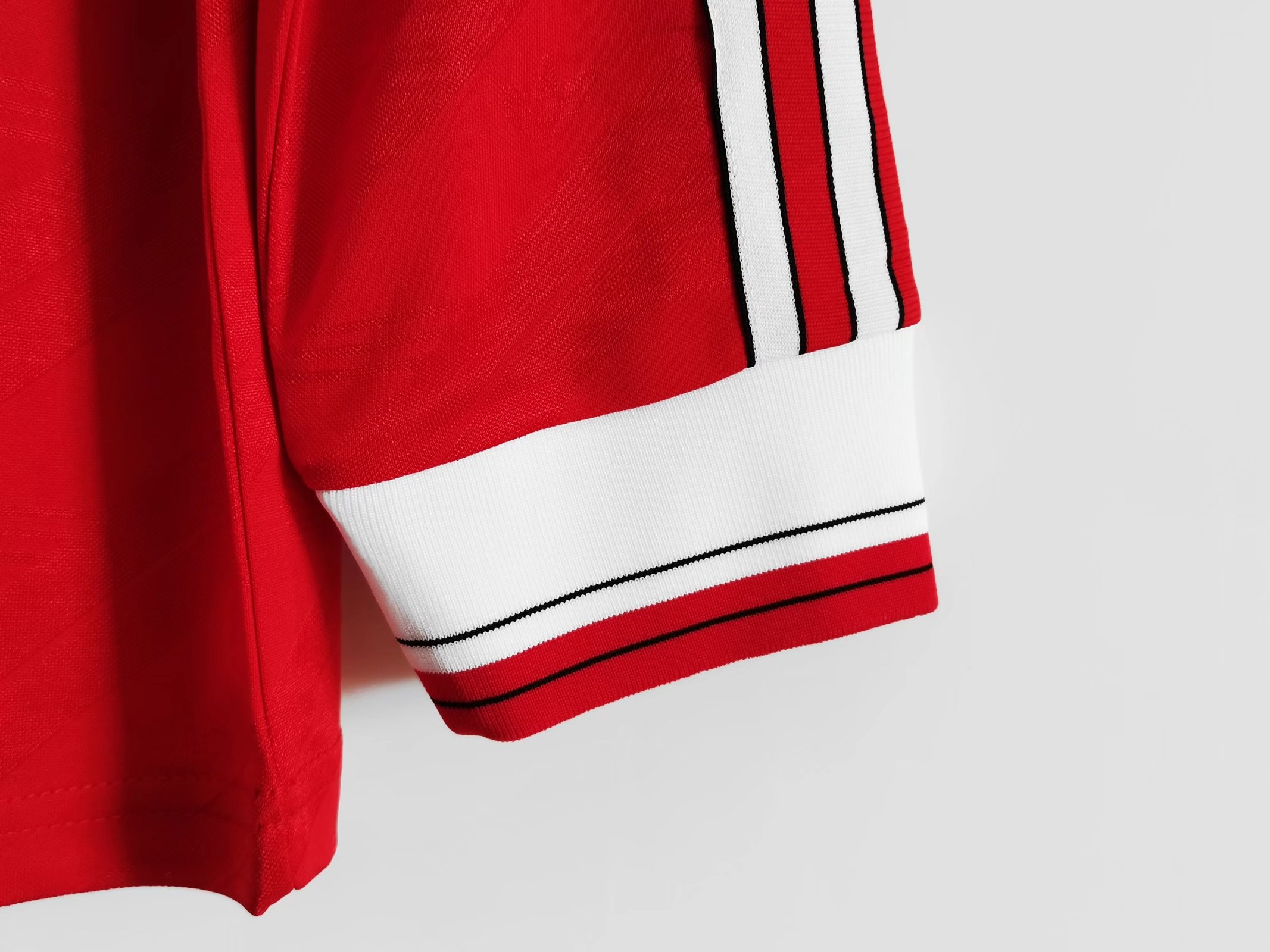 Manchester United Retro 86-88 Home Long Sleeve Jersey - UnitedFutballJersey