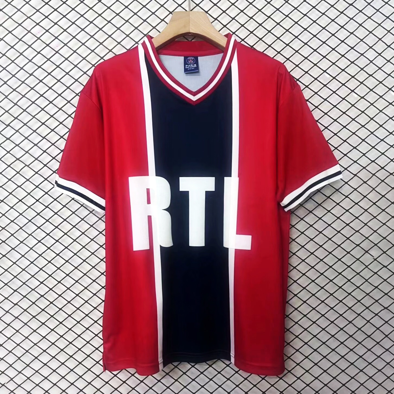 Retro Paris Saint-Germain PSG 1975 Away Jersey with Number 11 - UnitedFutballJersey