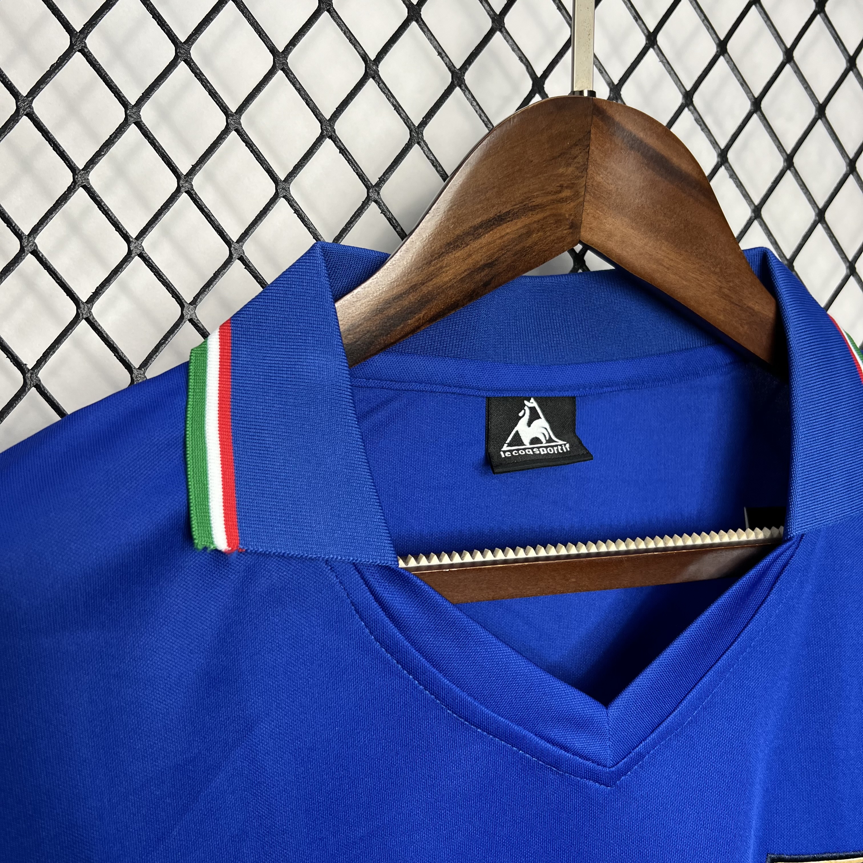 Retro Italy 1982 Home Stadium Jersey - UnitedFutballJersey