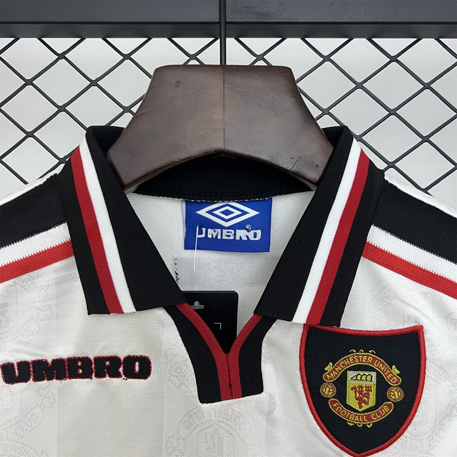 Manchester United Retro 1997-98 Away Kids Kit - UnitedFutballJersey