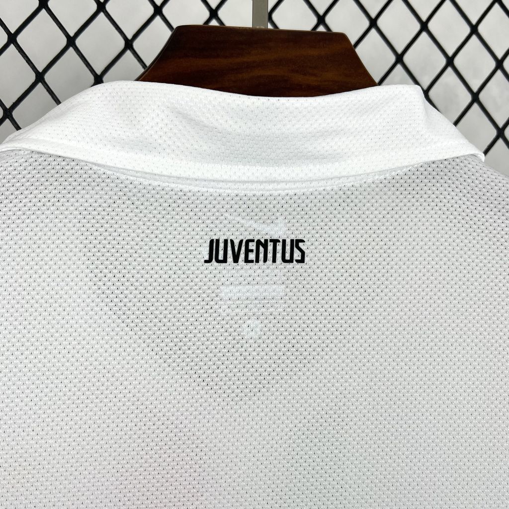 Retro Juventus 2010-11 Away Jersey - UnitedFutballJersey