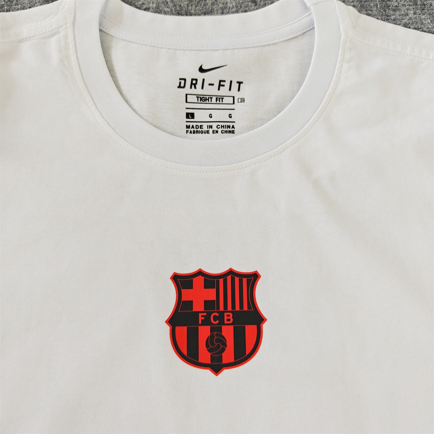 Barcelona Més Que Un Club Skateboard Aesthetics T-shirt【White】 - UnitedFutballJersey