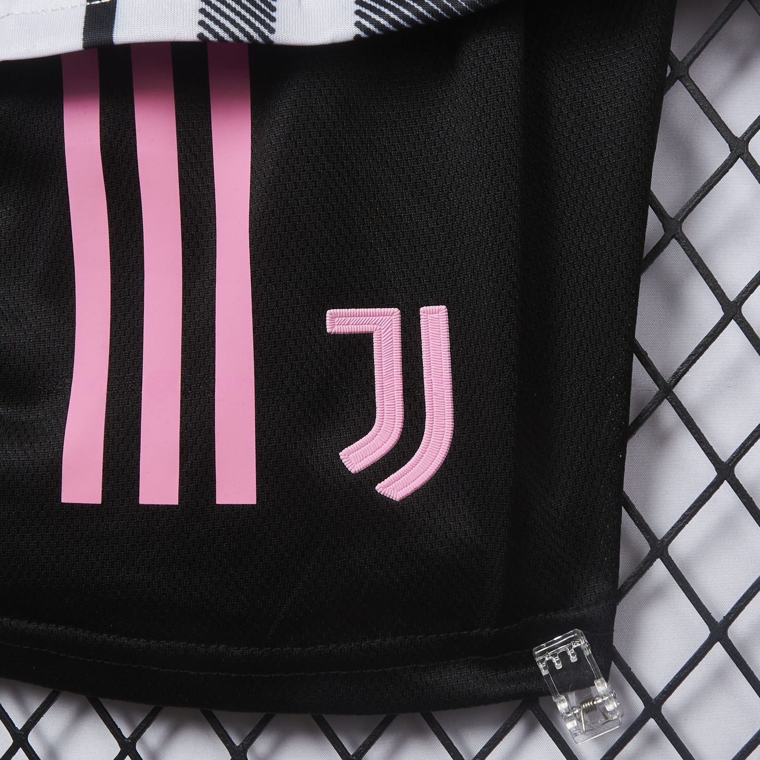Juventus 25-26 Home Kids Kit - Player Version - UnitedFutballJersey