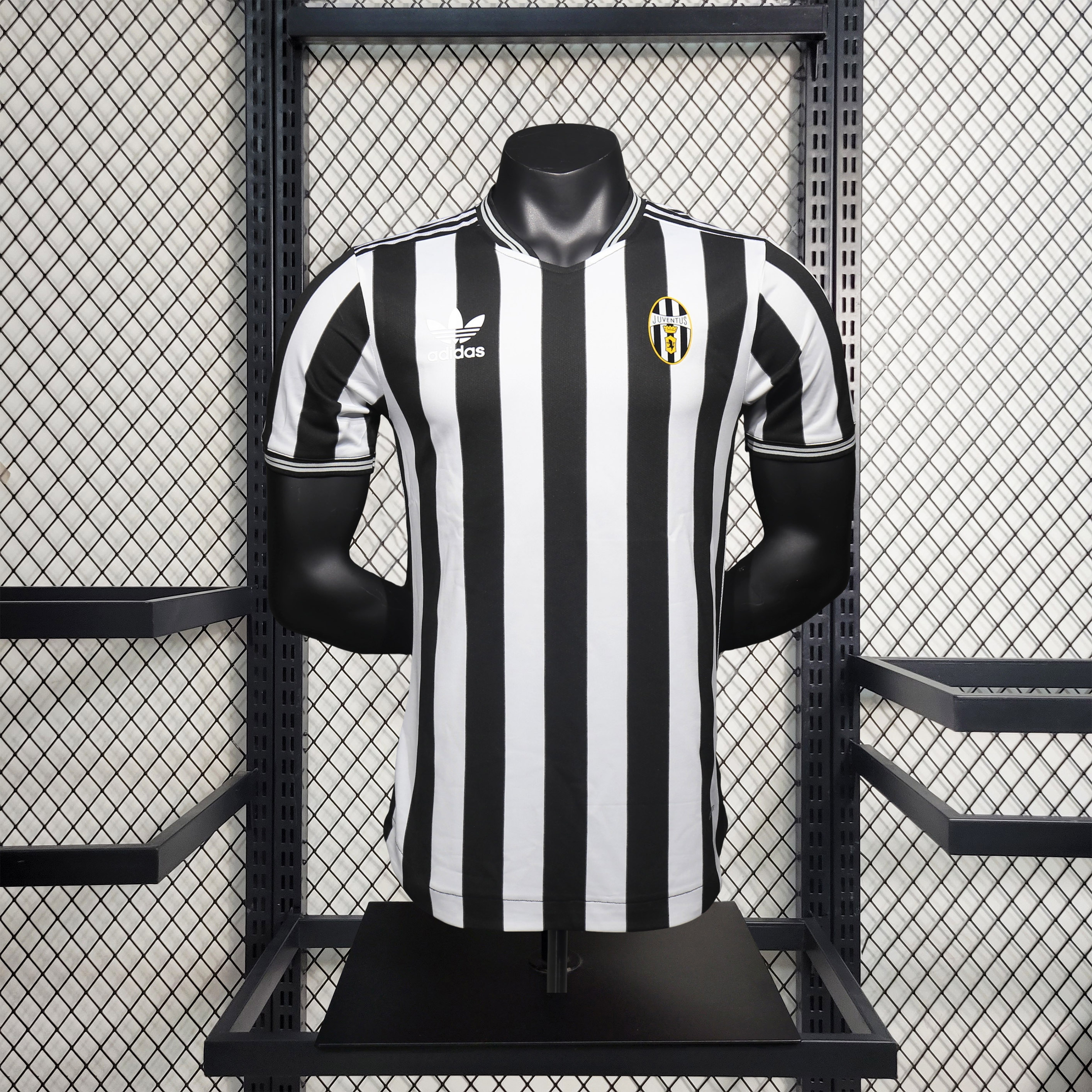 Juventus 24-25 Trefoil Vintage Unsponsored Special Jersey - UnitedFutballJersey