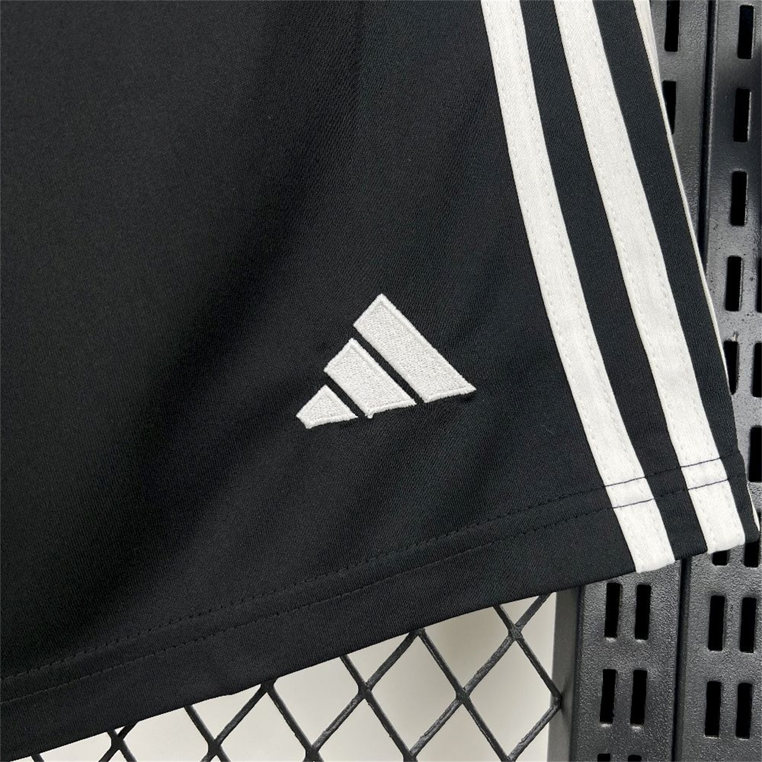 Newcastle United 25-26 Home Black Shorts - Fans Version - UnitedFutballJersey