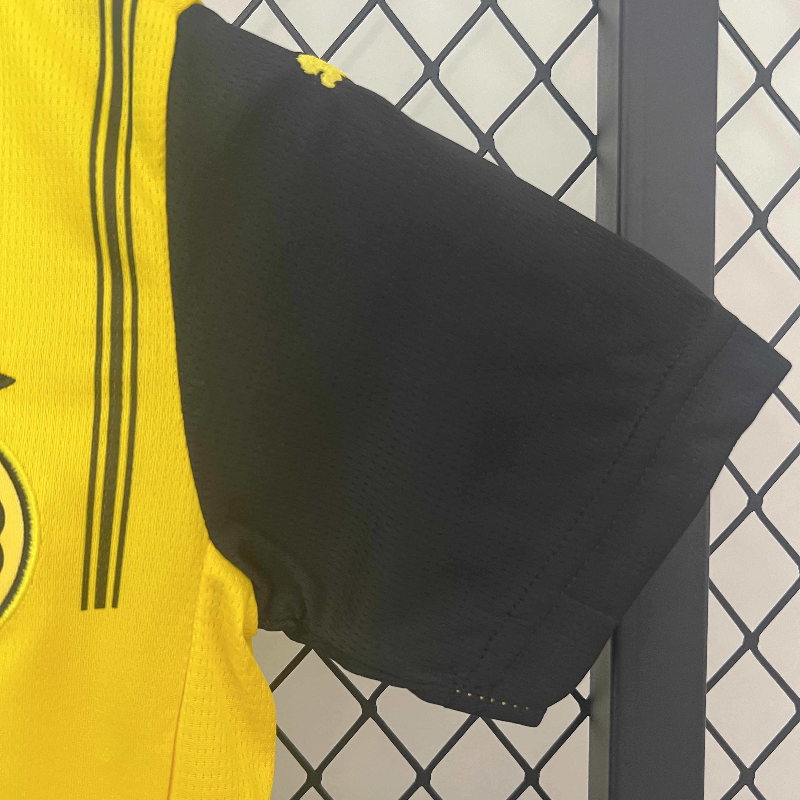 Dortmund 24-25 Home Stadium Kids Kit - UnitedFutballJersey