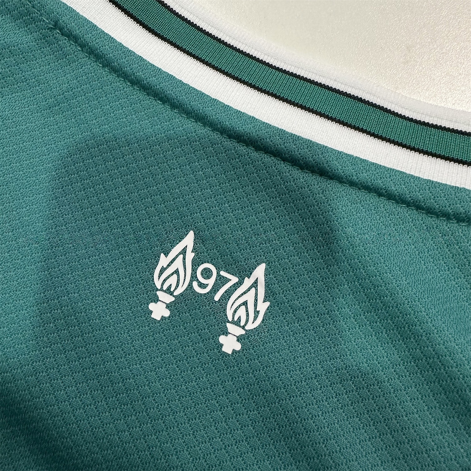 Liver.pool 25-26 Third Green Jersey - Fans Version - UnitedFutballJersey