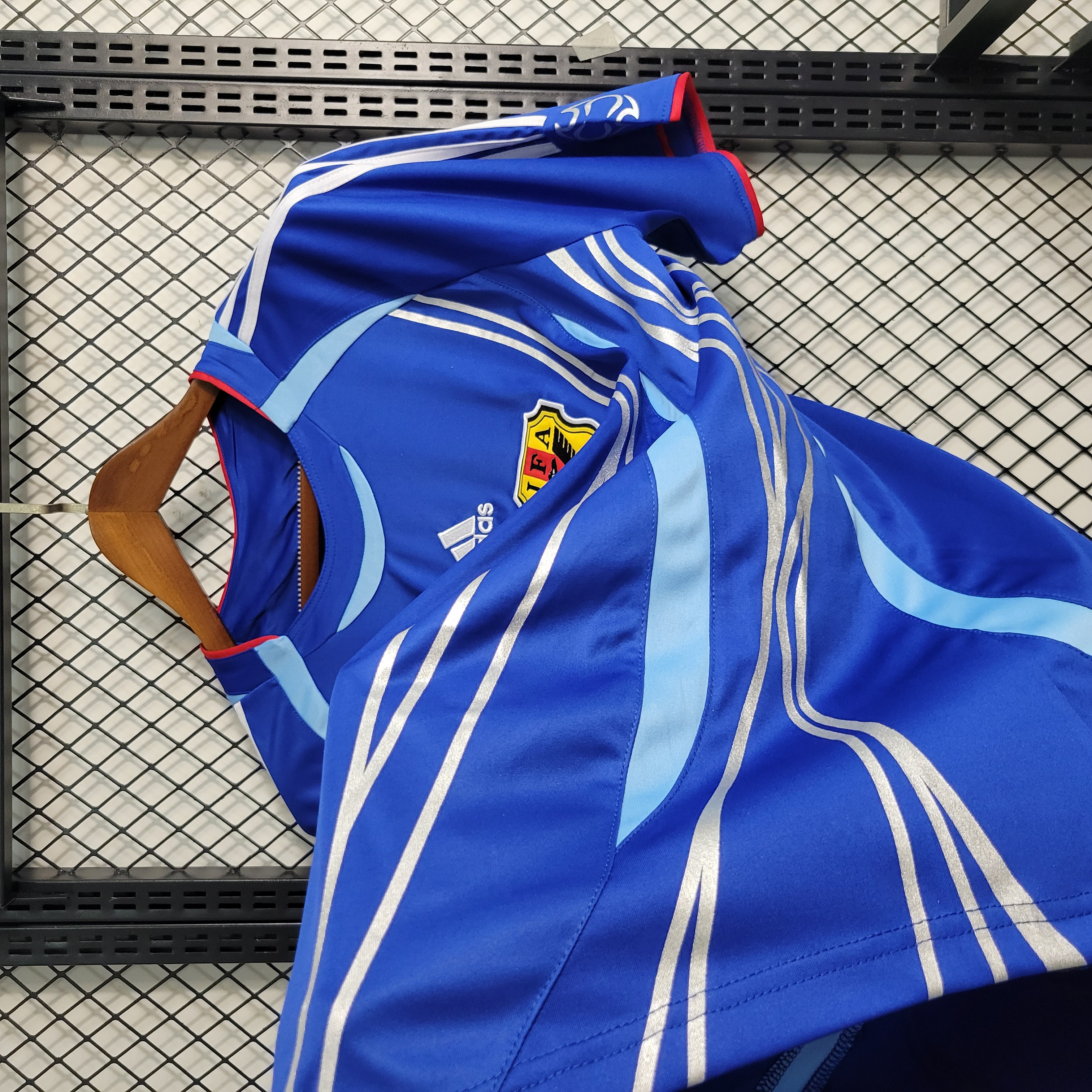 Retro Japan 2006 Home Stadium Jersey - UnitedFutballJersey