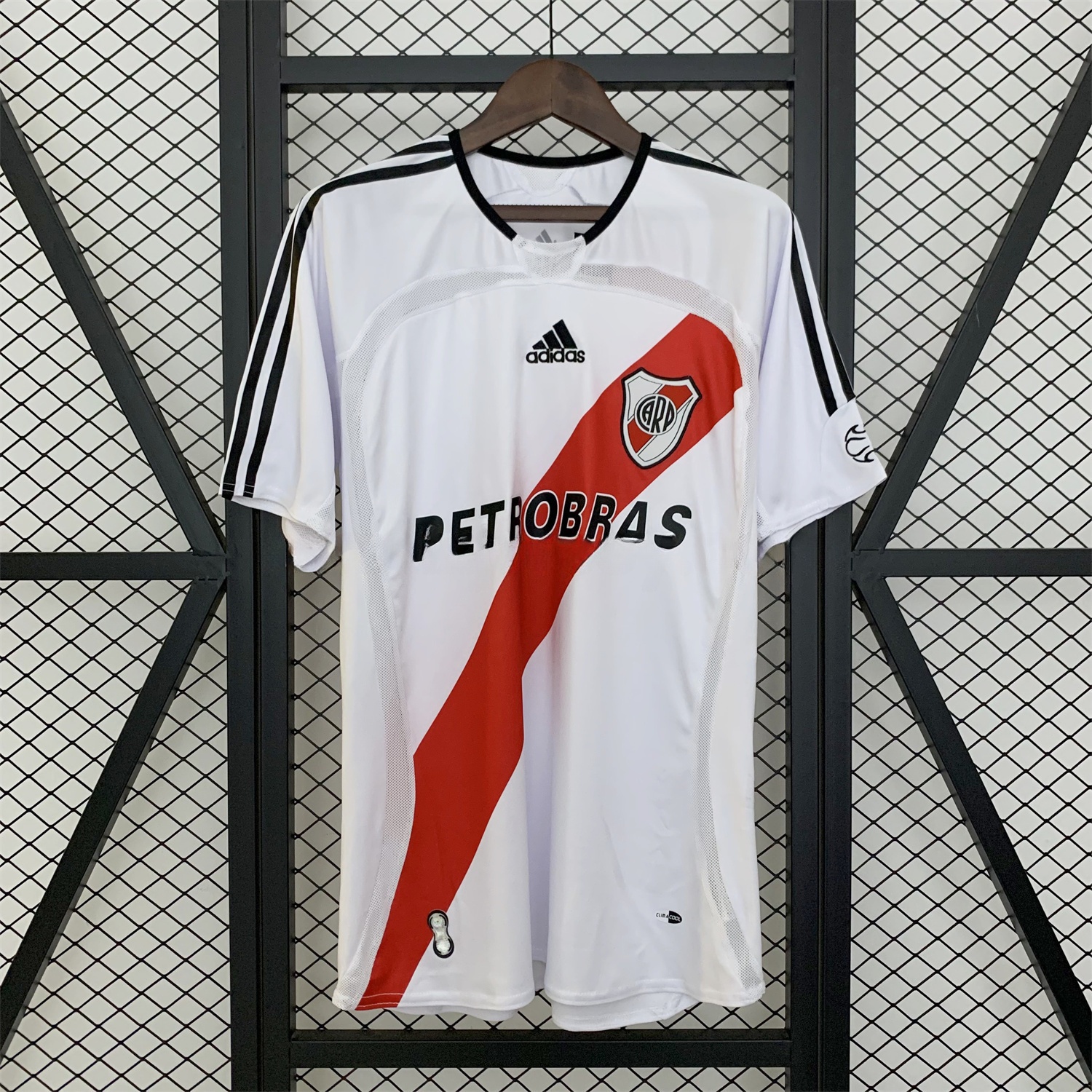Retro River Plate 2006-07 Home Jersey - UnitedFutballJersey