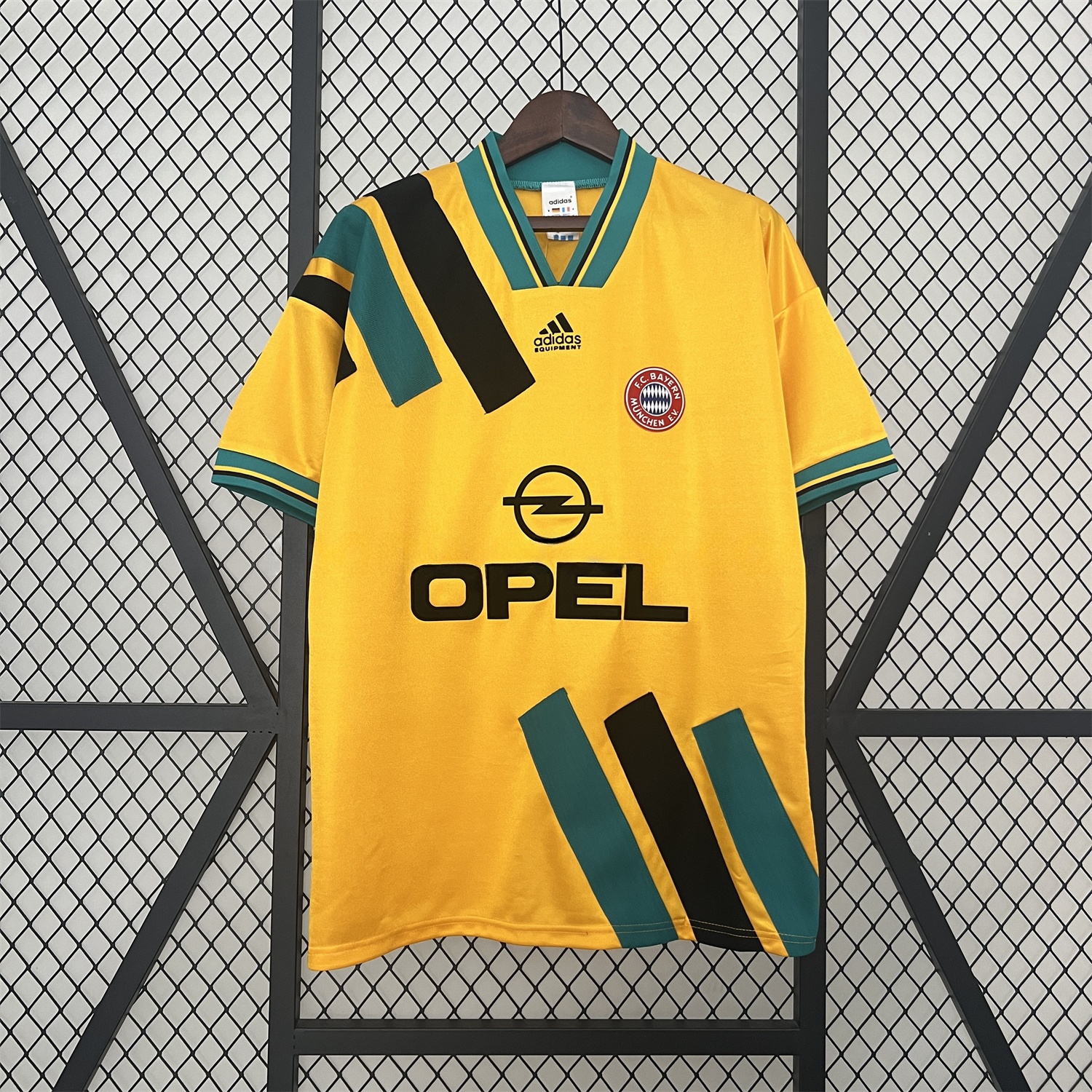 Retro Bayern Munich 1993-95 Away Jersey - UnitedFutballJersey