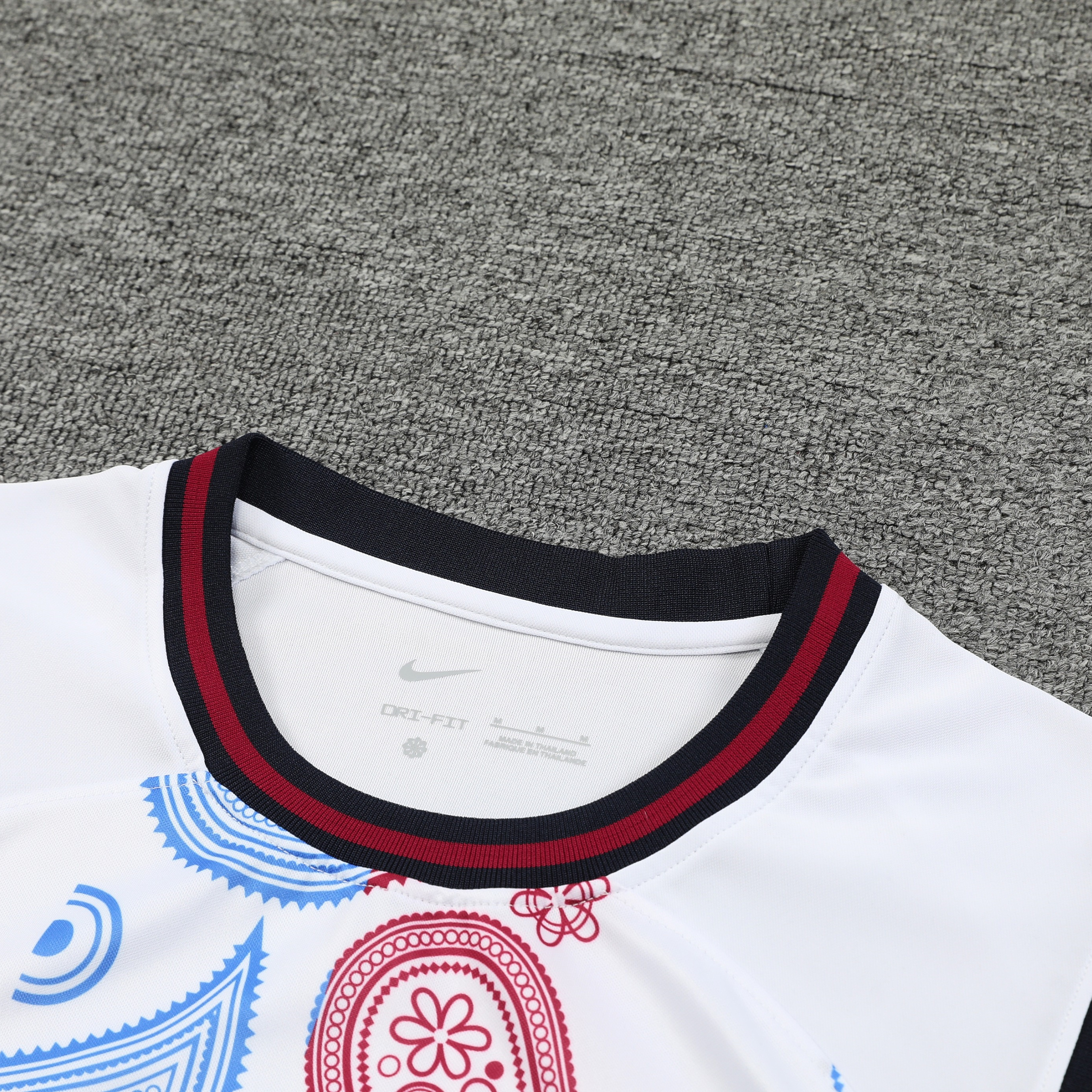 Barcelona 24-25 Training Vest Suit - White with Pattern - UnitedFutballJersey