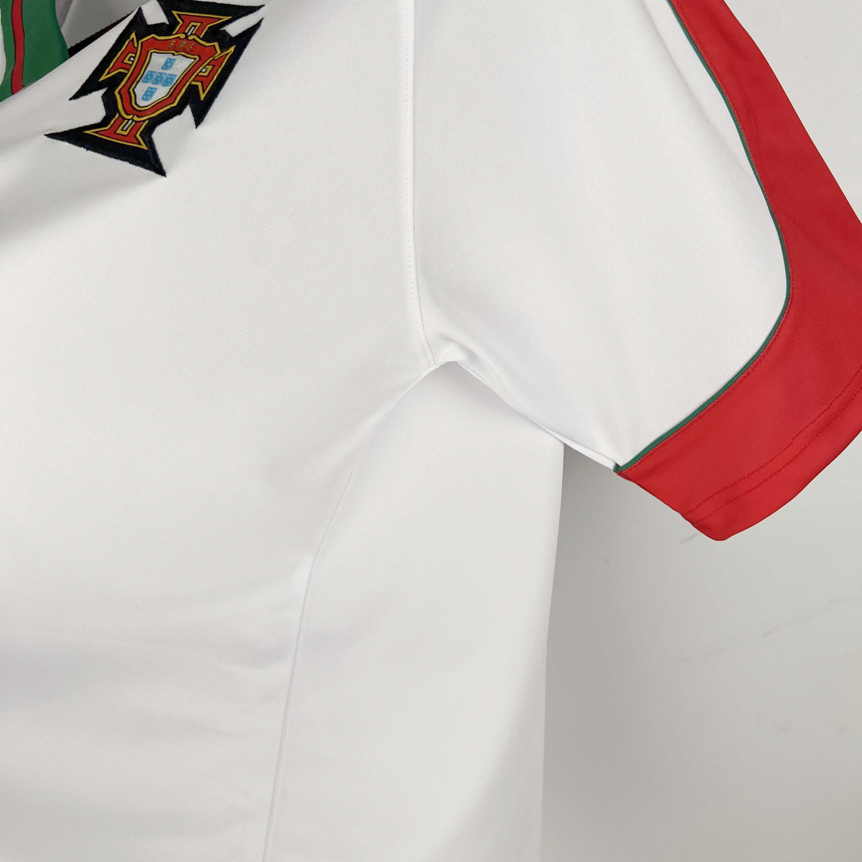 Retro Portugal 1996-97 Away Stadium Jersey - UnitedFutballJersey