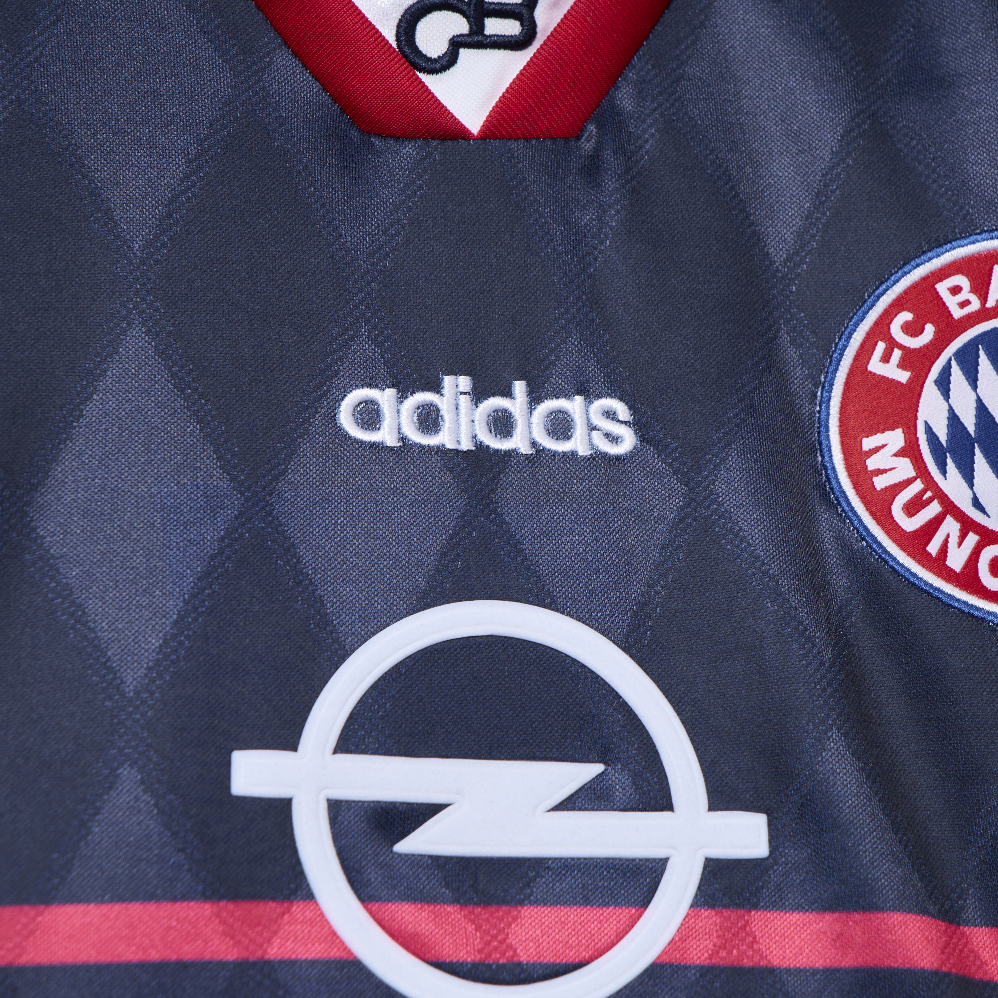 Retro Bayern Munich 1997-99 Home Stadium Jersey - UnitedFutballJersey