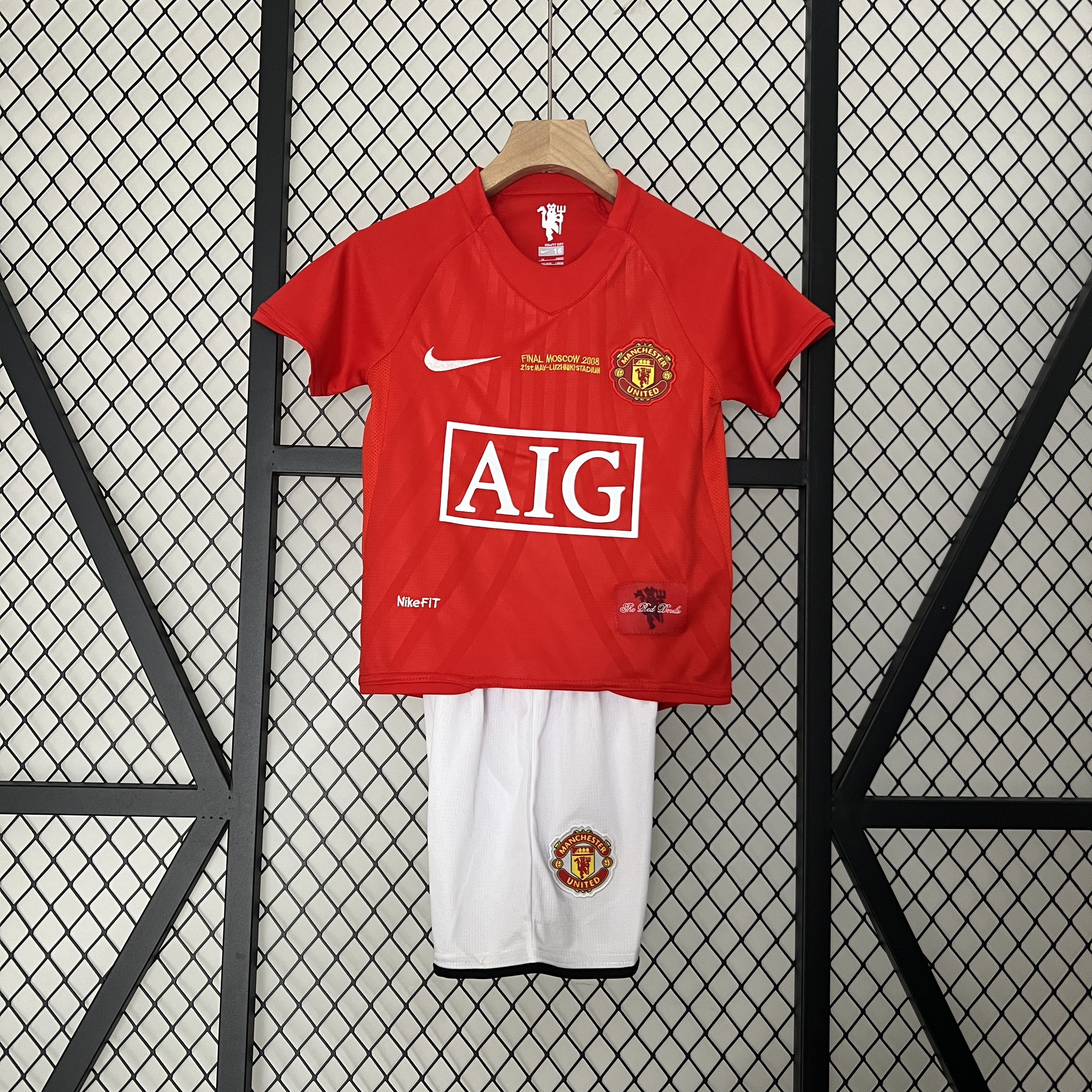 Retro Manchester United 2007-08 Home Stadium Kids Kit - UnitedFutballJersey