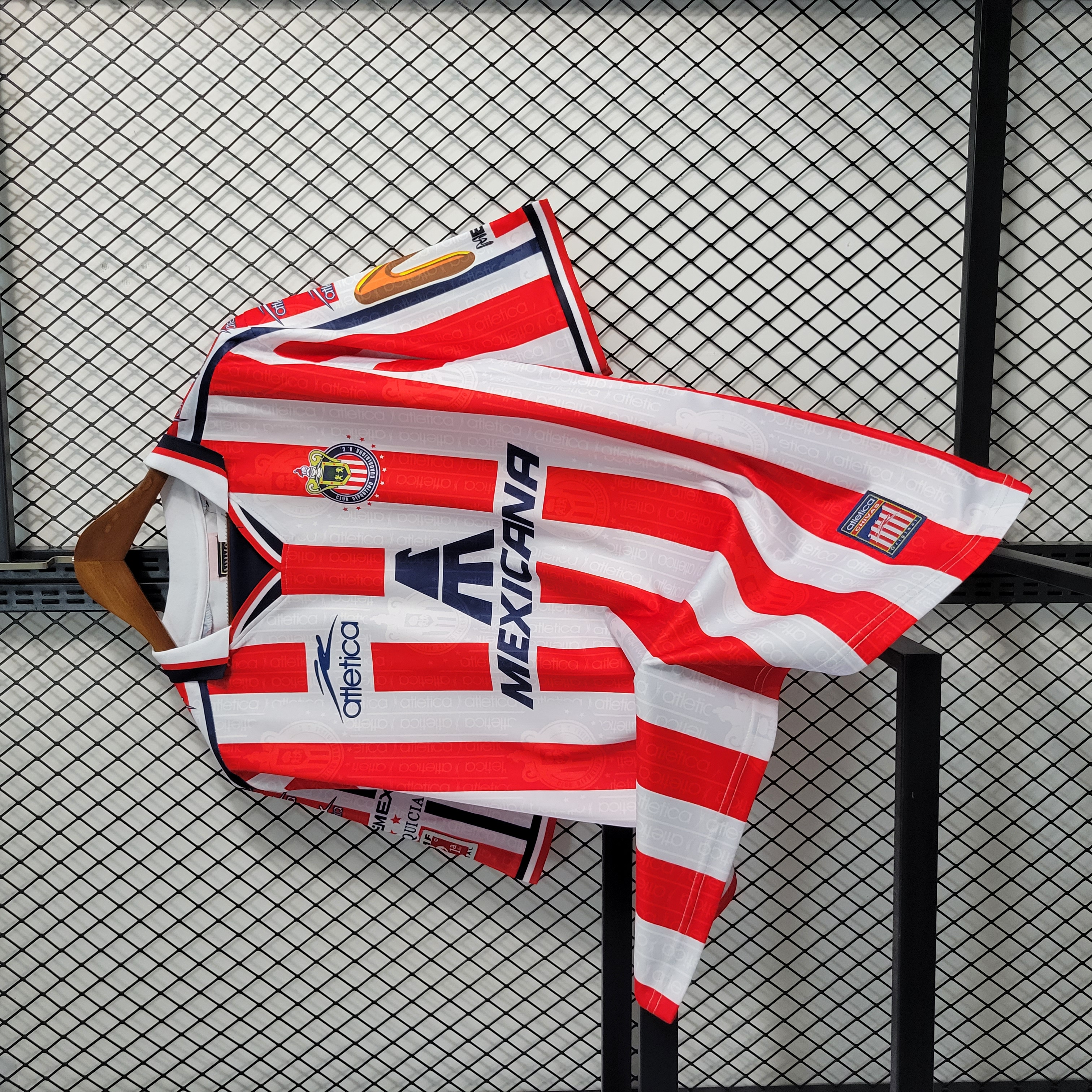 Retro Chivas de Guadalajara 06-07 Home Stadium Jersey - UnitedFutballJersey