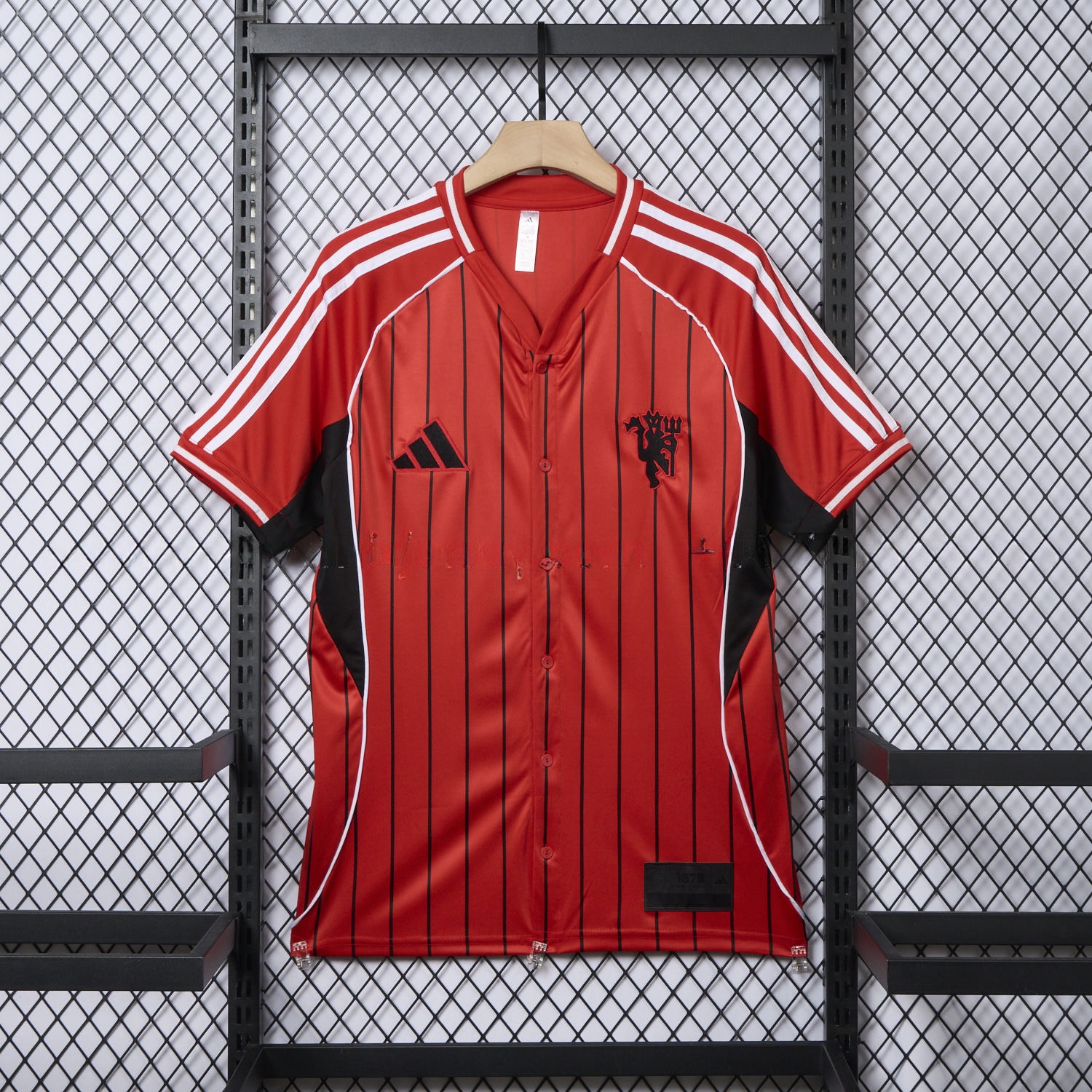Manchester United 25-26 Red Baseball Jersey with Black Stripes - UnitedFutballJersey