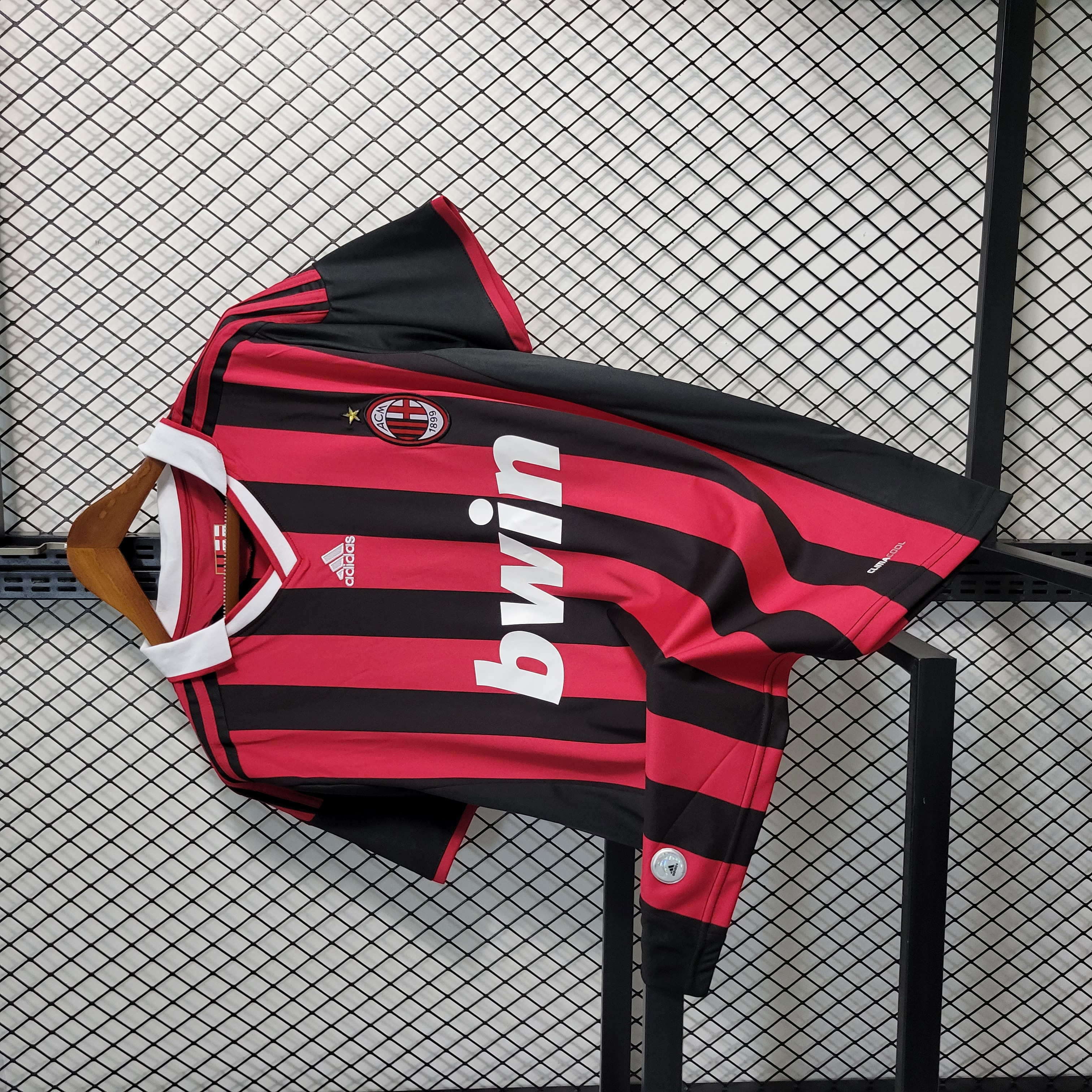 Retro AC Milan 2009-10 Home Stadium Jersey - UnitedFutballJersey