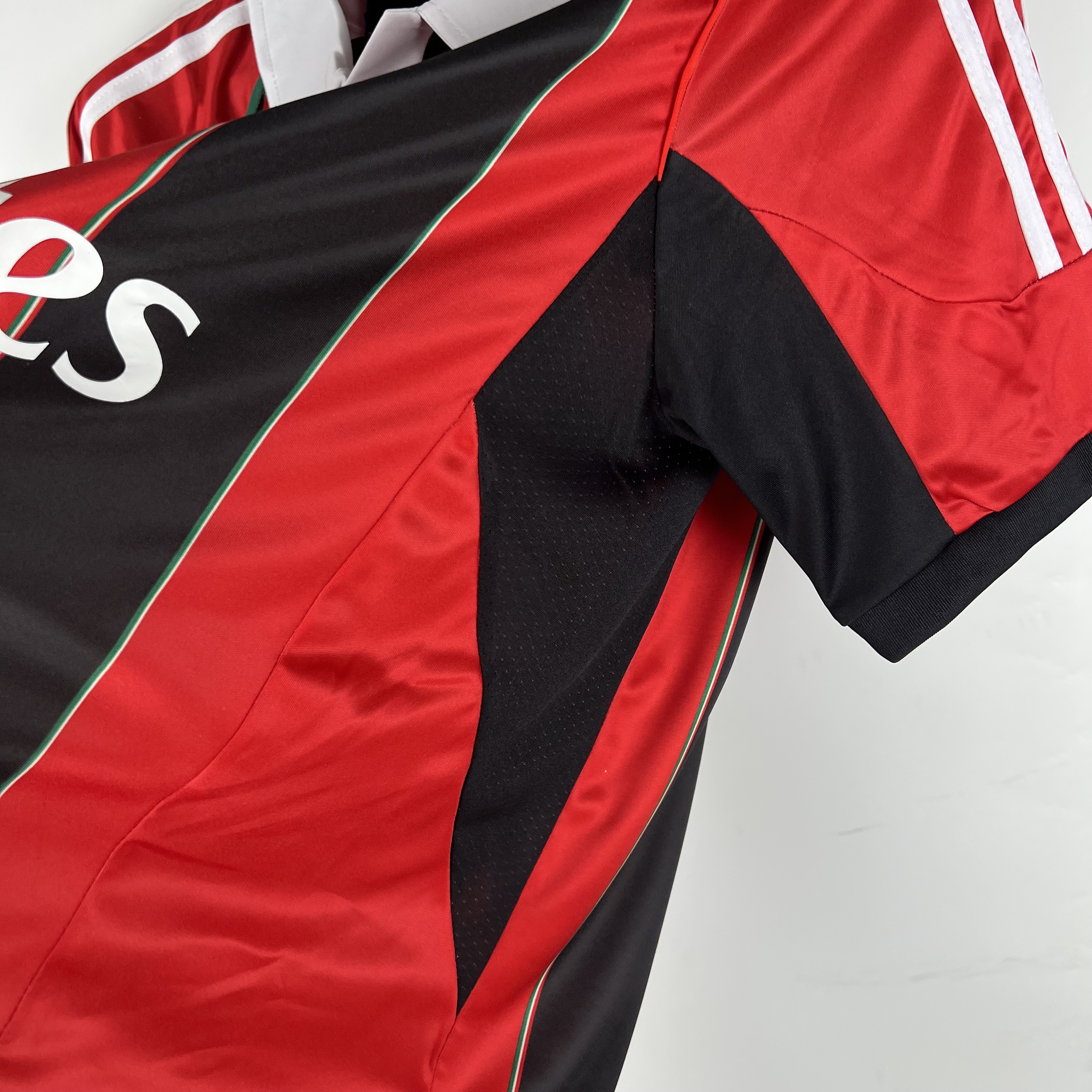 Retro AC Milan 2012-13 Home Stadium Jersey - UnitedFutballJersey