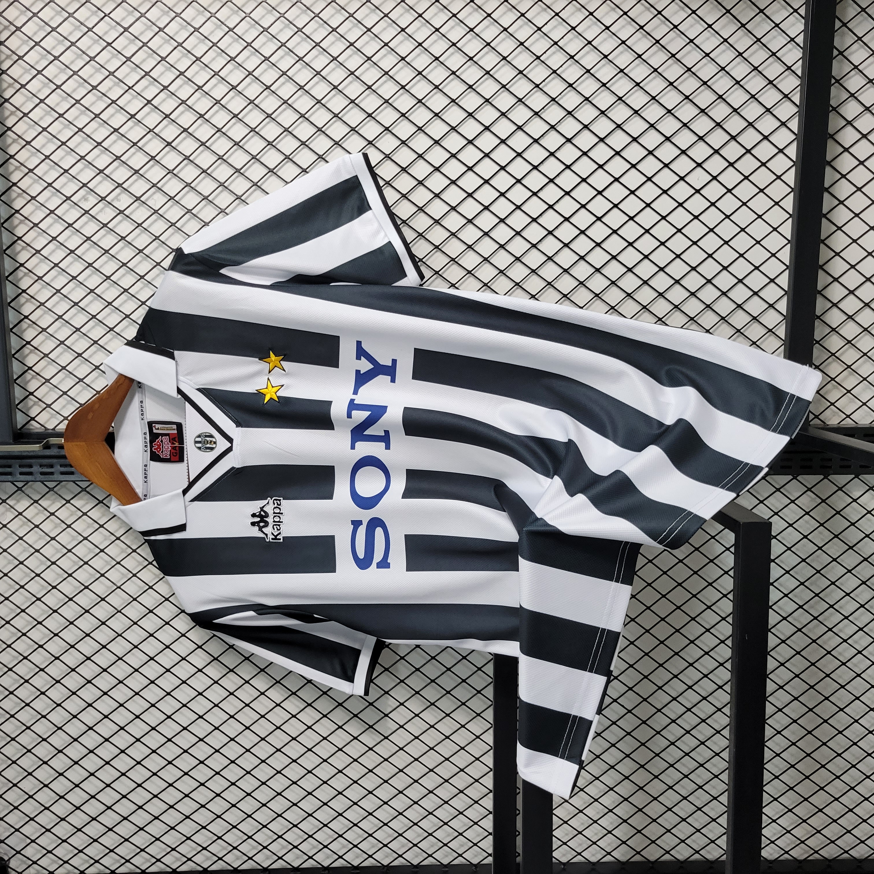 Retro Juventus 1995-97 Home Stadium Jersey - UnitedFutballJersey